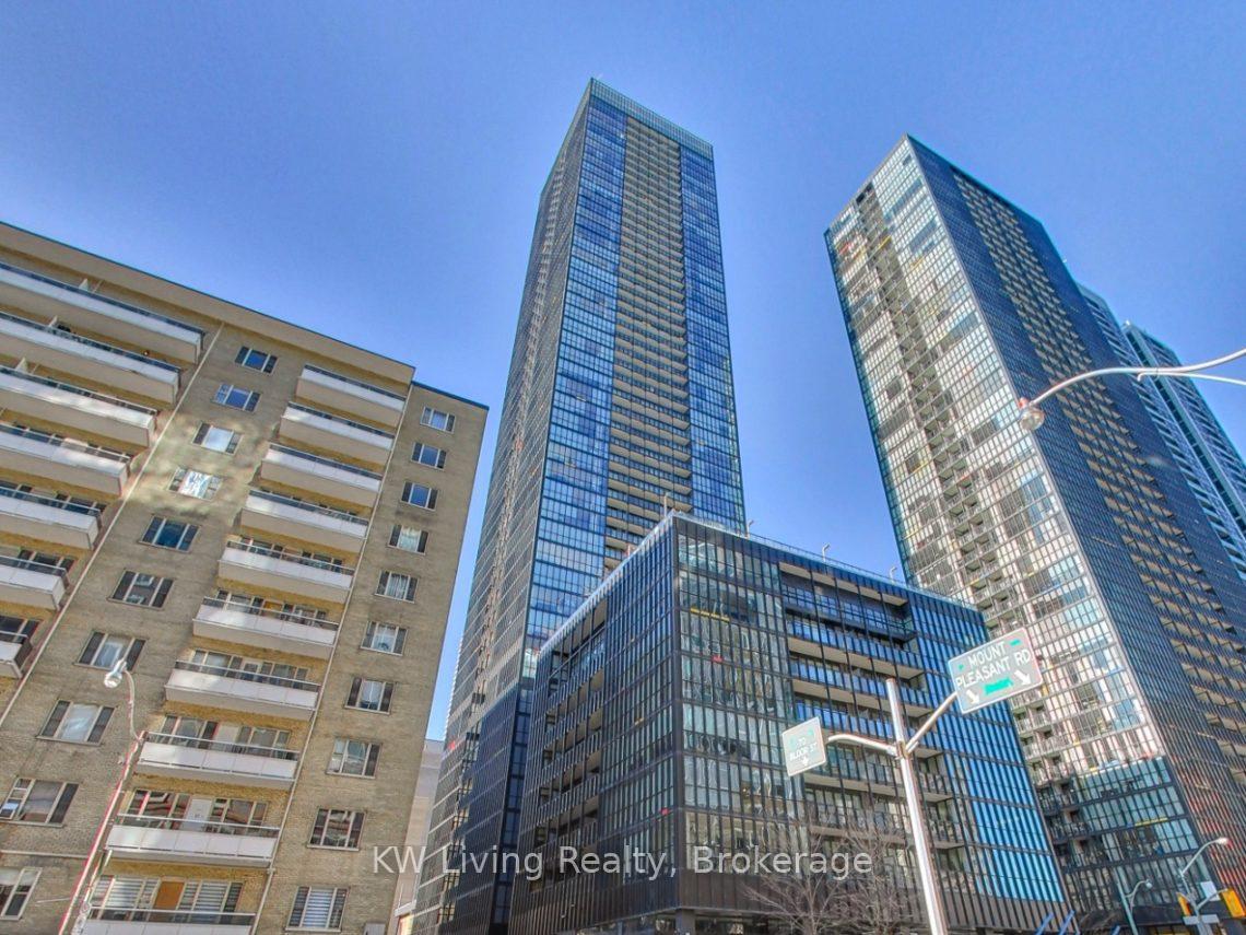 2 Bedrooms Condo at 101 Charles, Toronto For sale