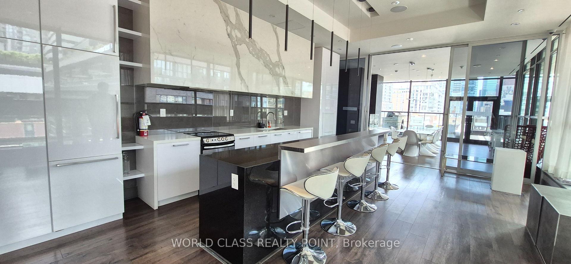 1 Bedroom Condo at 290 Adelaide, Toronto For sale