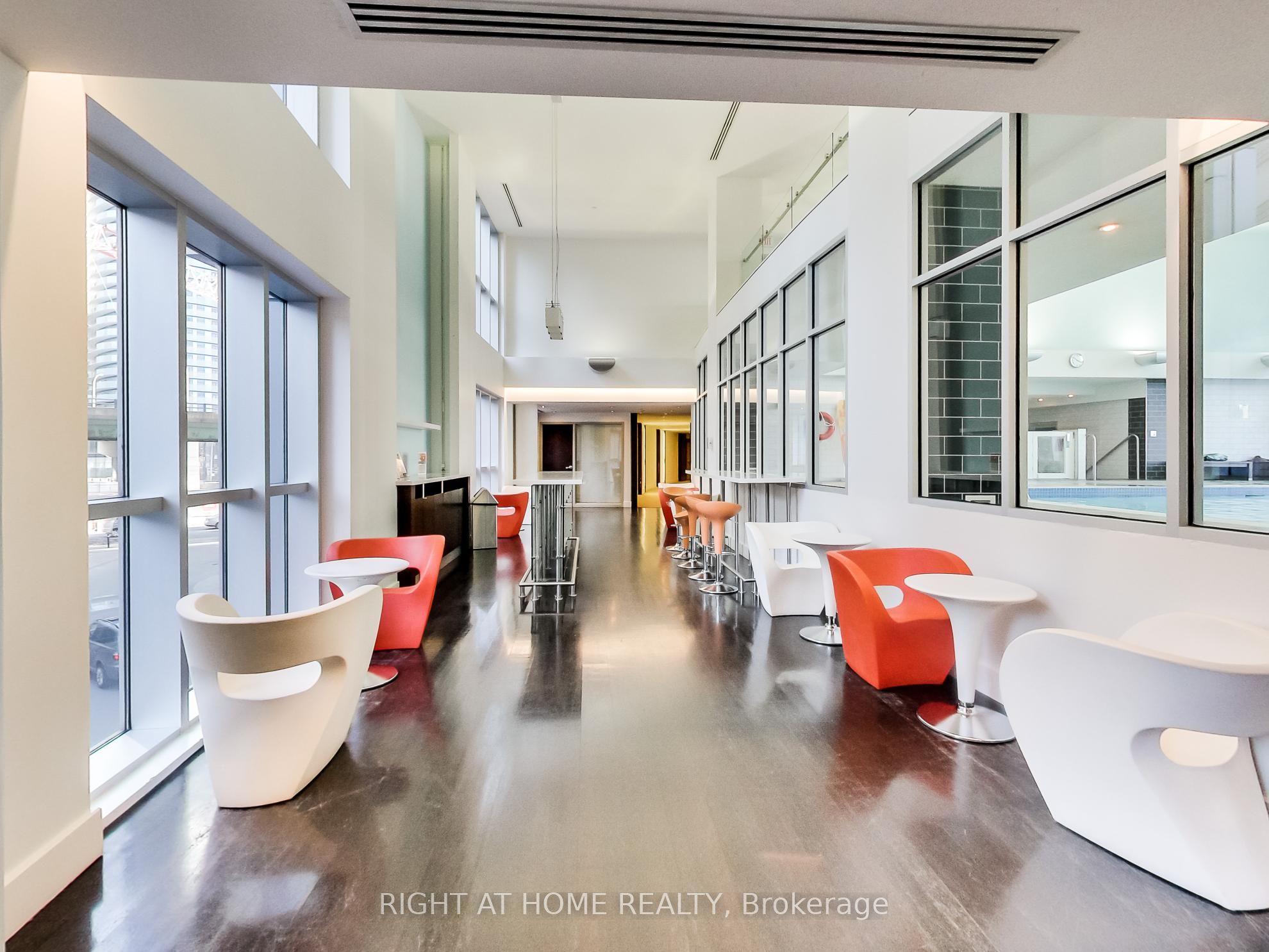 8 York Street W, #3102