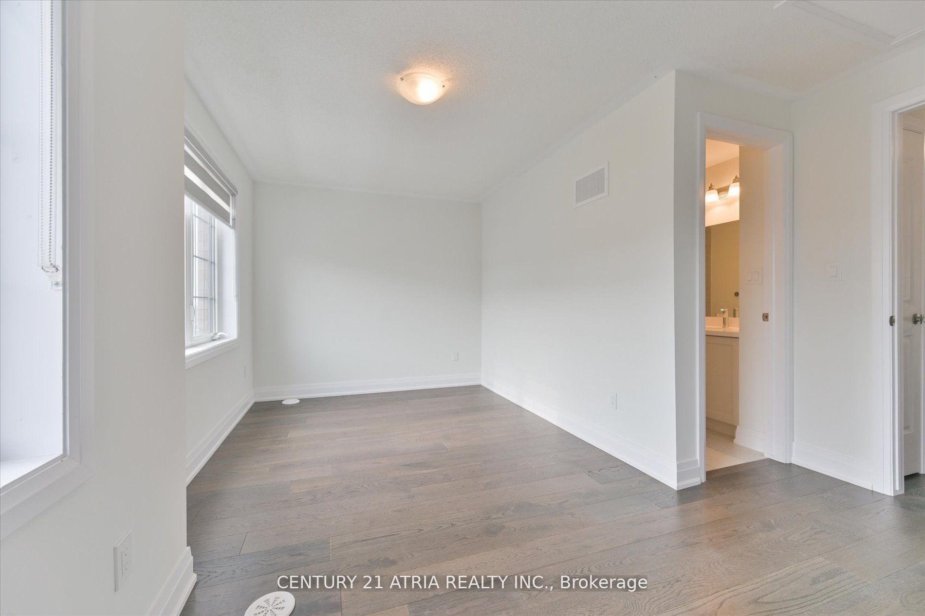 106 Clippers Crescent
