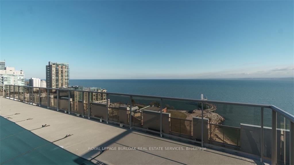 2 Bedrooms Condo at 1477 Lakeshore,  Burlington For sale