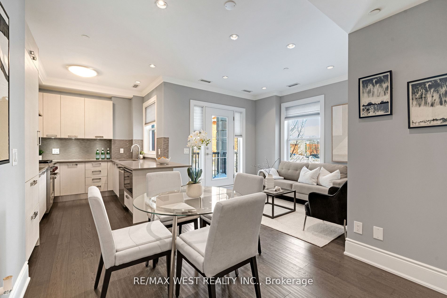 10360 Islington Avenue, #201