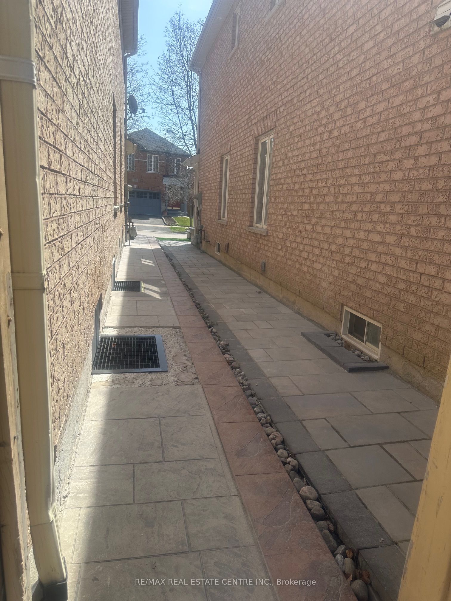 1529 Portsmouth Place, #Lower