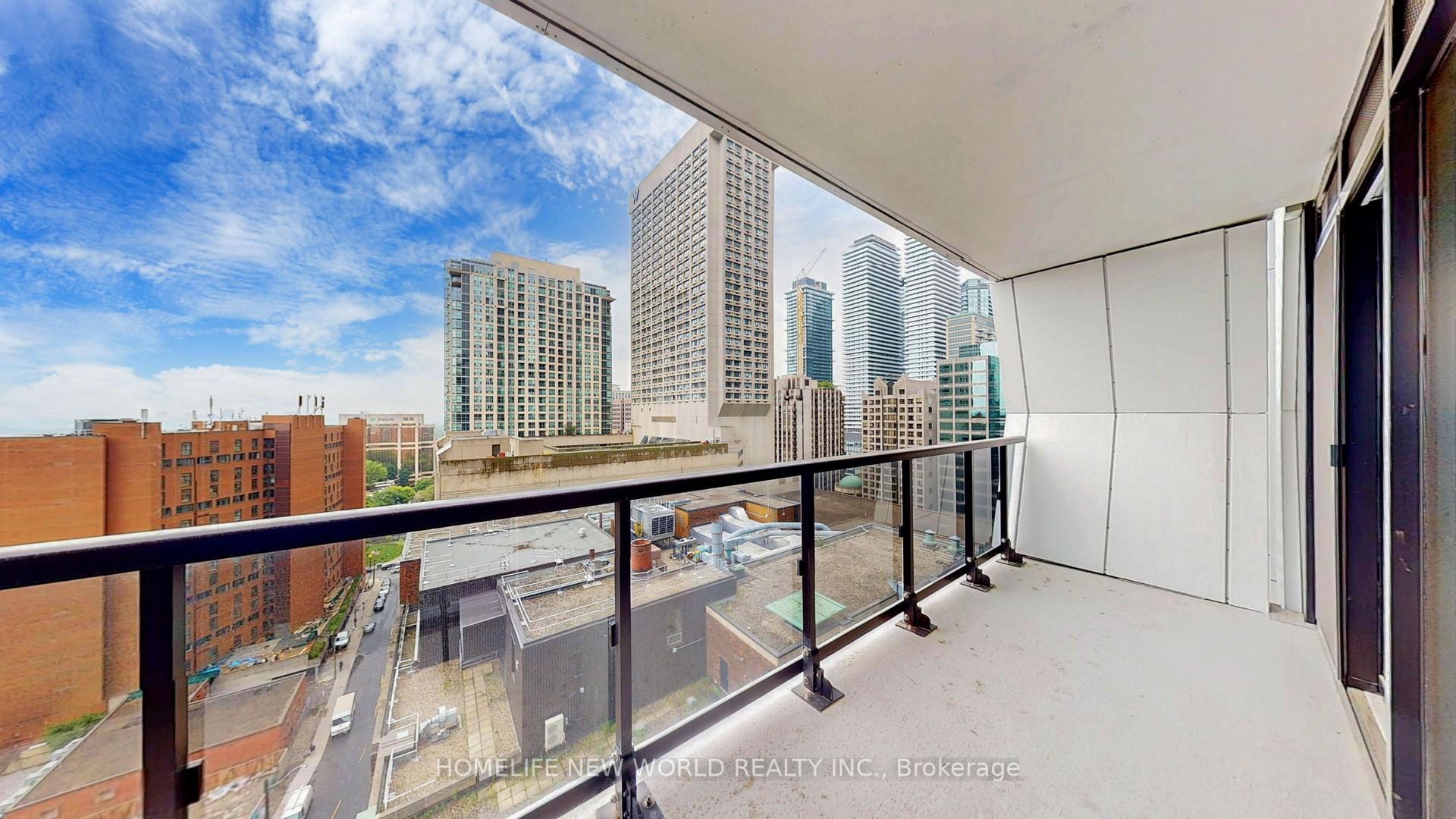 2 Bedrooms Condo at 771 Yonge, Toronto For sale