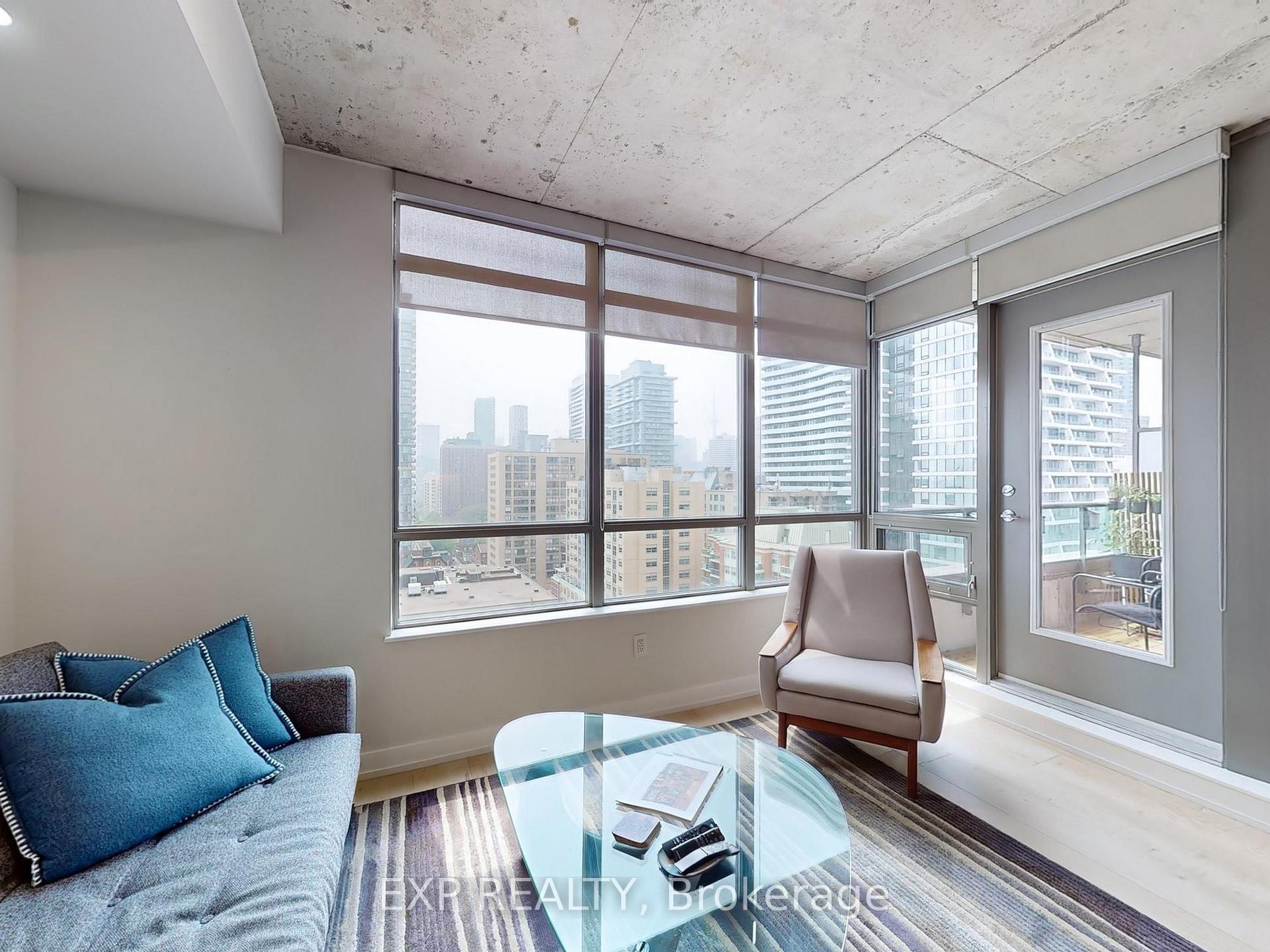 2 Bedrooms Condo at 285 Mutual, Toronto For sale