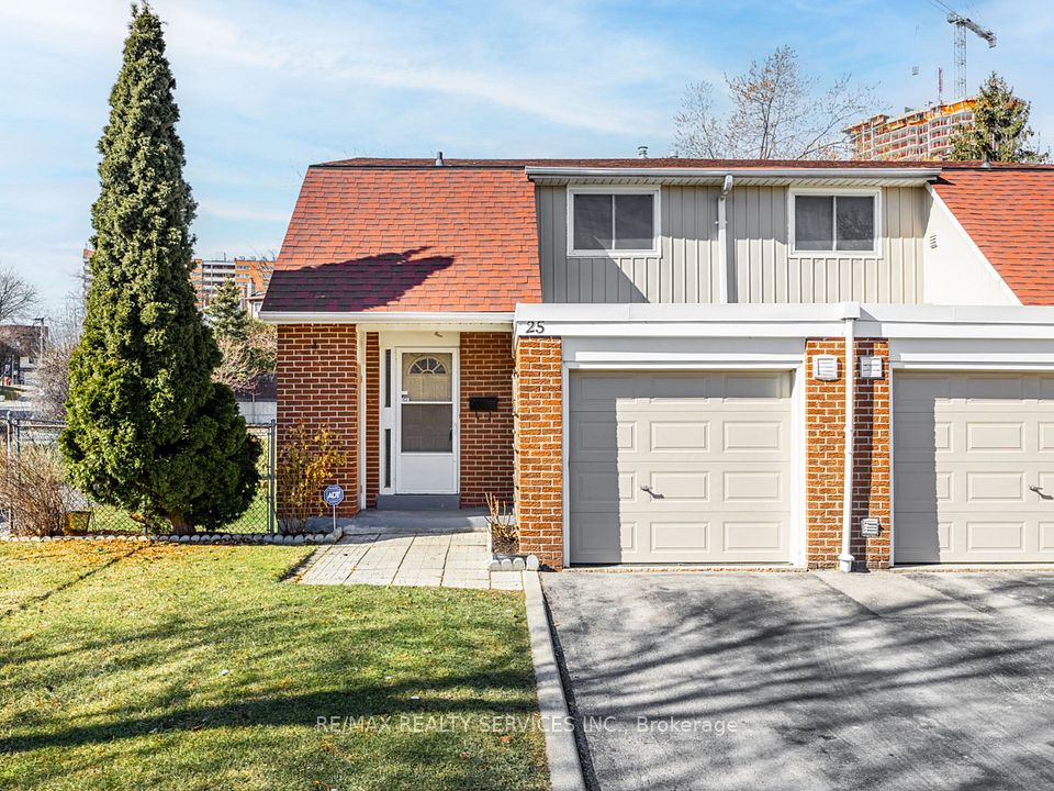 215 Mississauga Valley