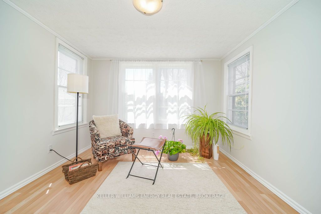 71 Pontiac Avenue