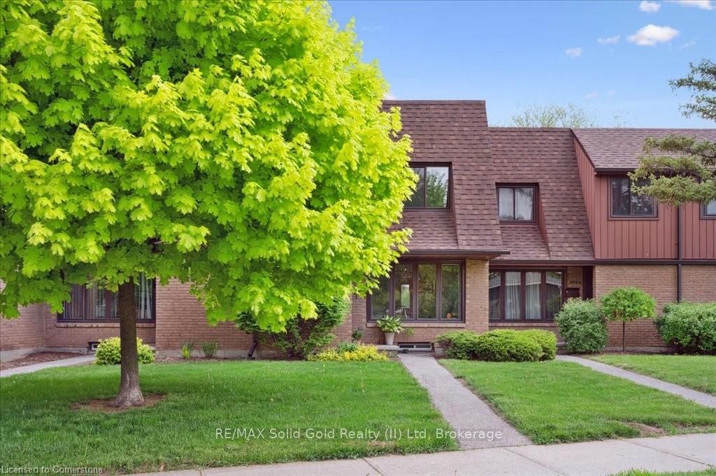 104 Kingswood Drive, #17