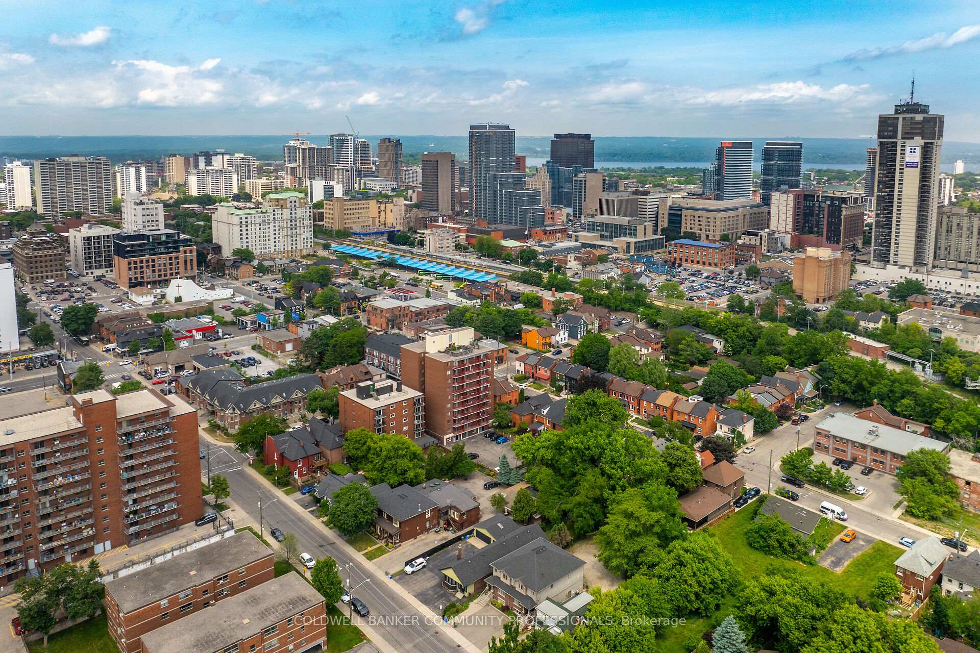 1 Bedroom Condo at 141 Catharine, Hamilton For sale