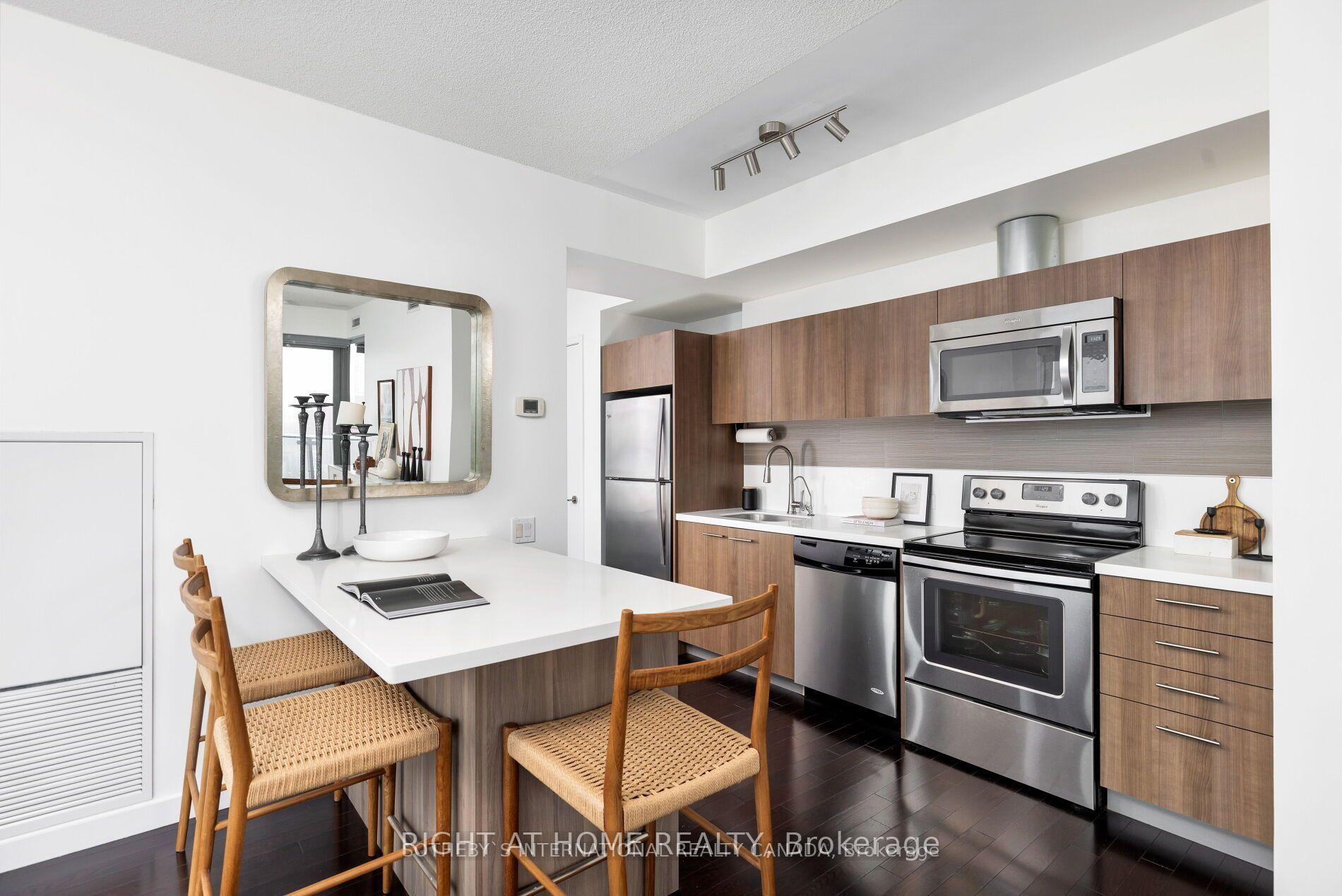 2 Bedrooms Condo at 390 Cherry, Toronto For sale