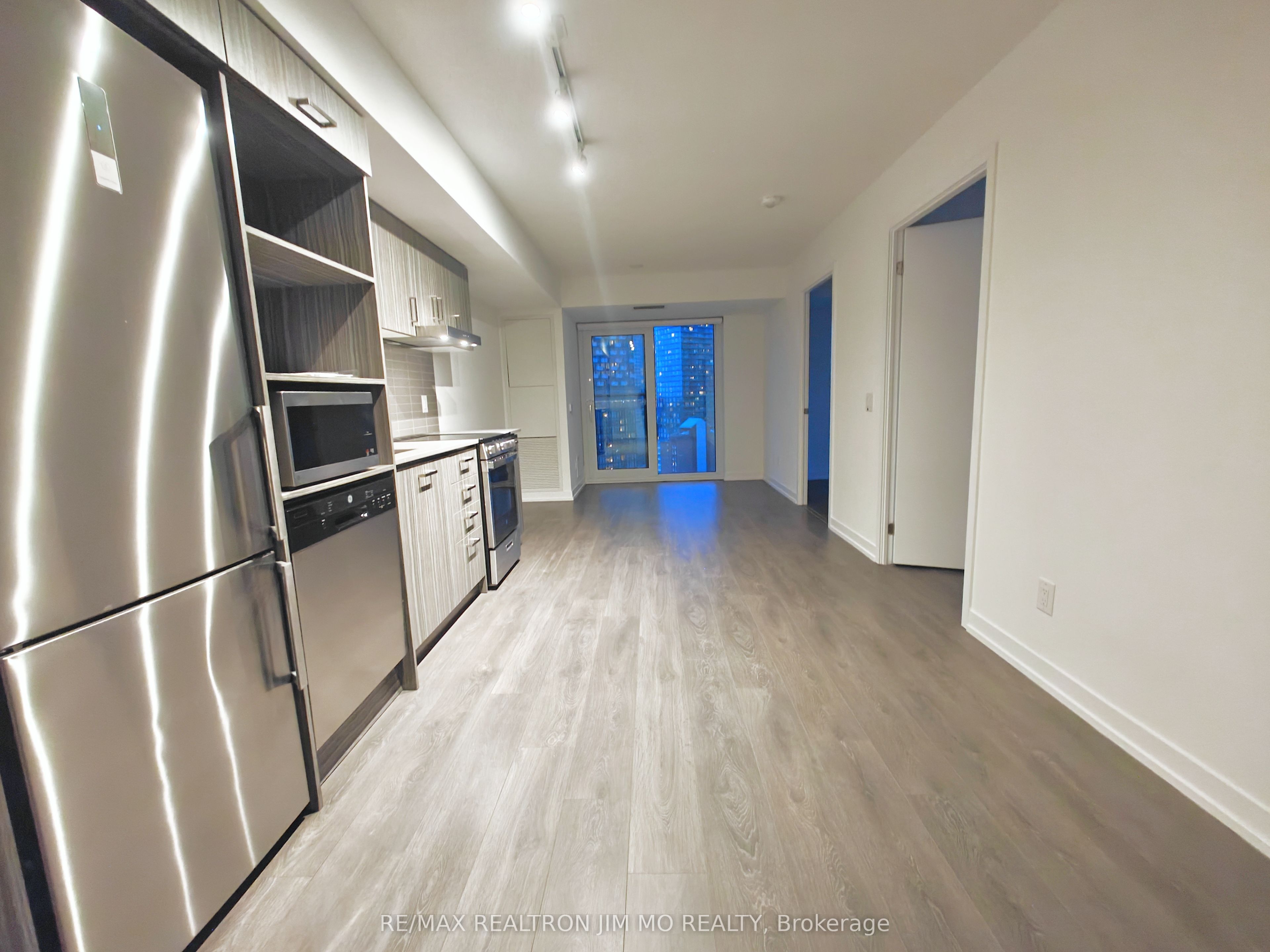 219 Dundas Street E, #1907