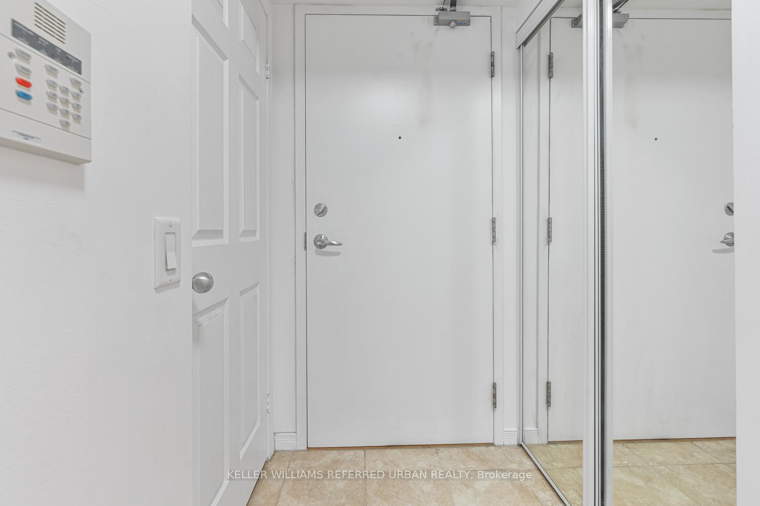 1 Bedroom Condo at 155 Beecroft, Toronto For sale