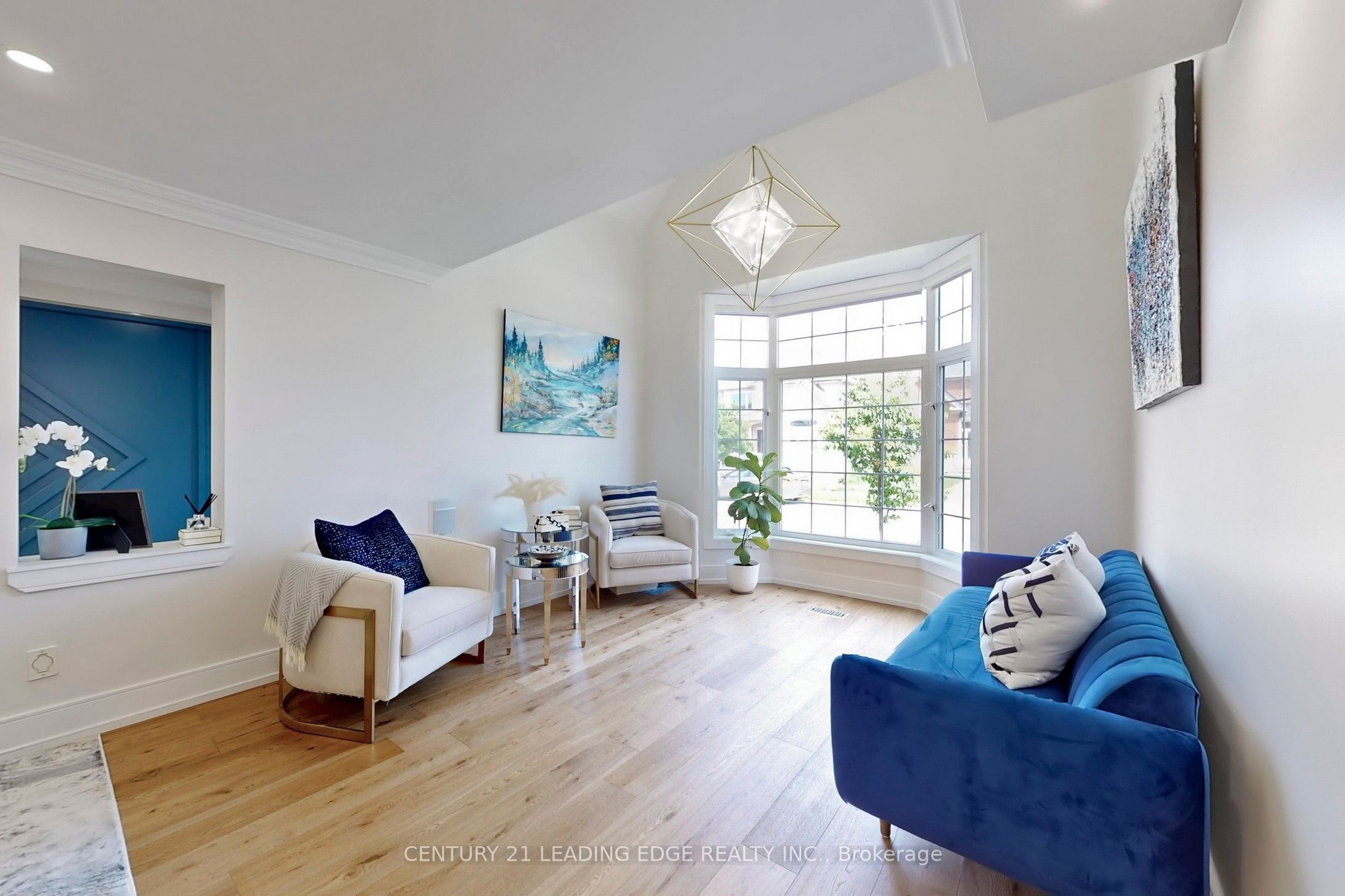 74 Littleleaf Crescent