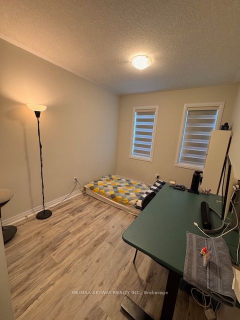 311 Woolwich Street, #5