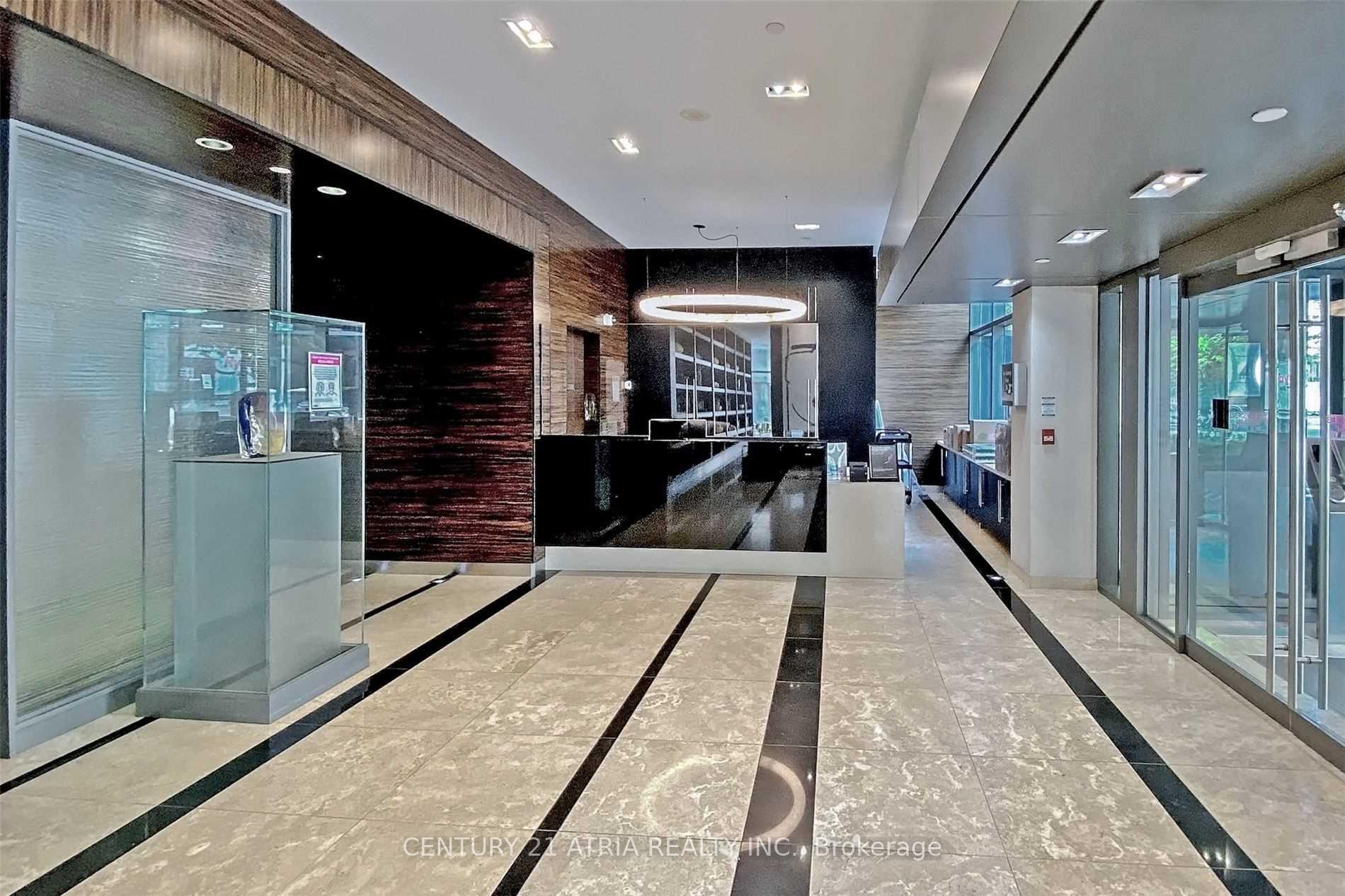 2 Bedrooms Condo at 37 Grosvenor,  Toronto For sale