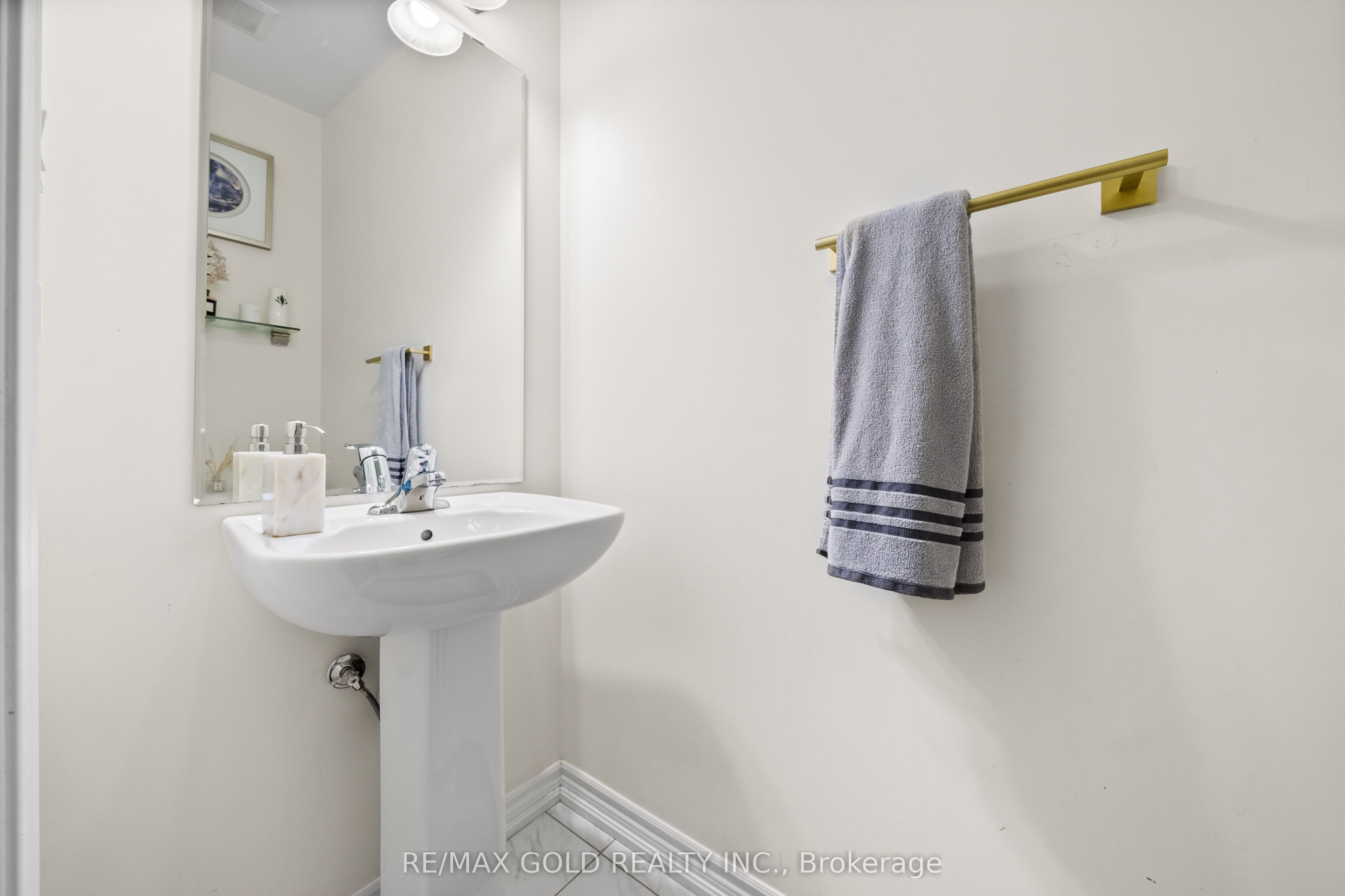 31 Streamside Street