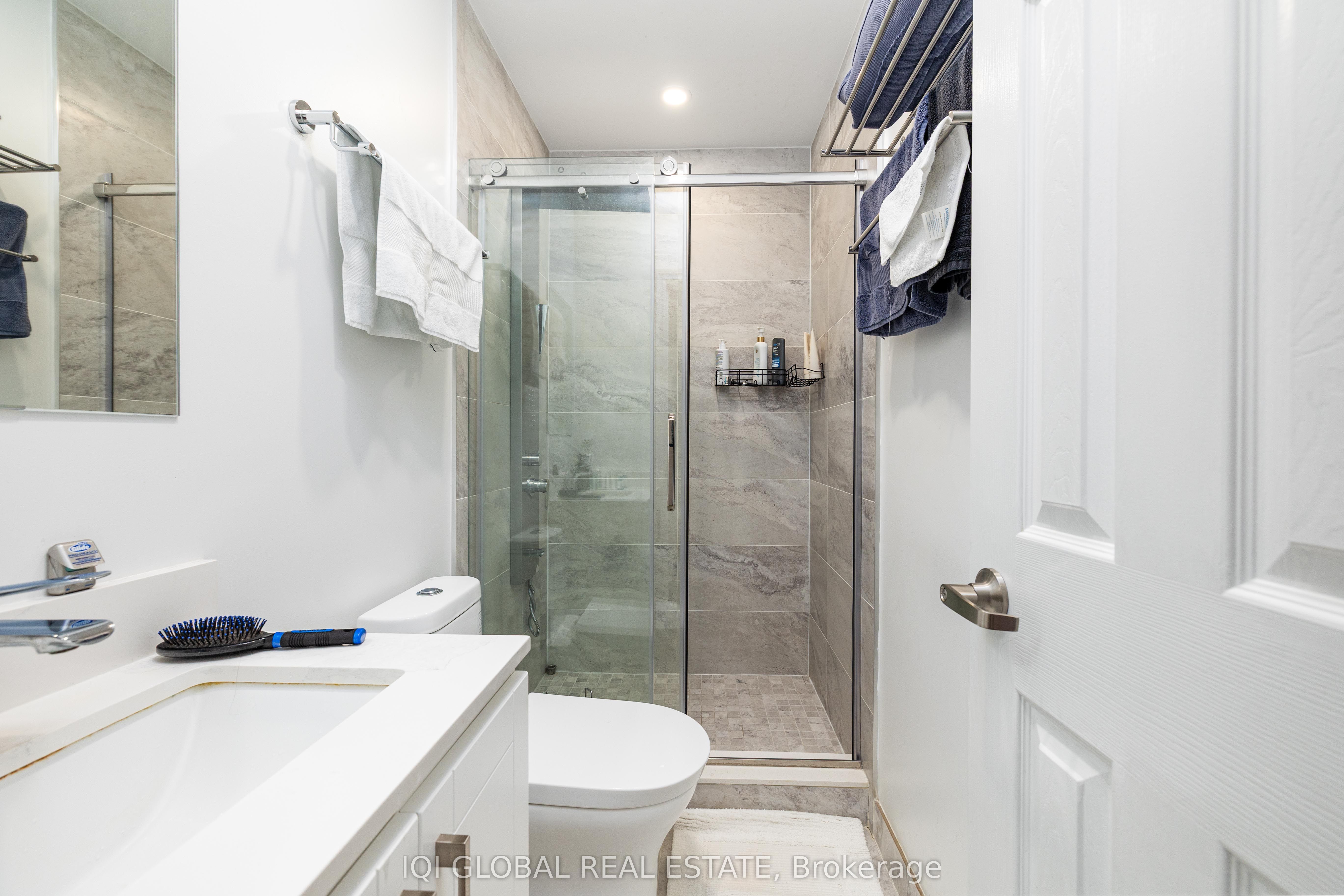 12 Rusholme Park Crescent, #Main