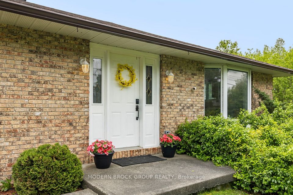 1563 County 2 Road, Augusta, ON K0E 1T0