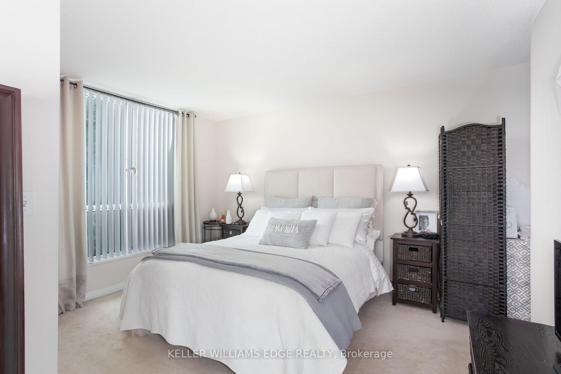 1 Bedroom Condo at 2585 Erin Centre,  Mississauga For sale