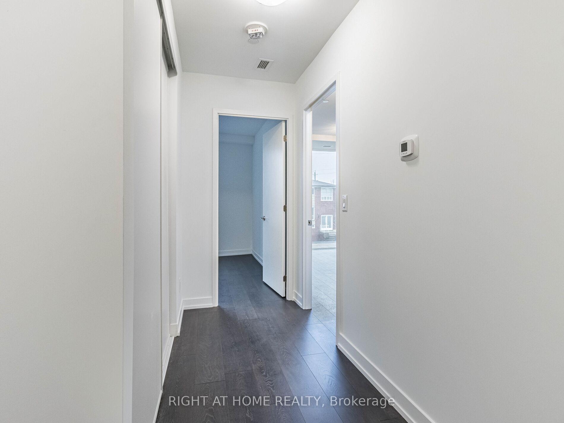 2 Bedrooms Condo at 5 maryport, Toronto For sale