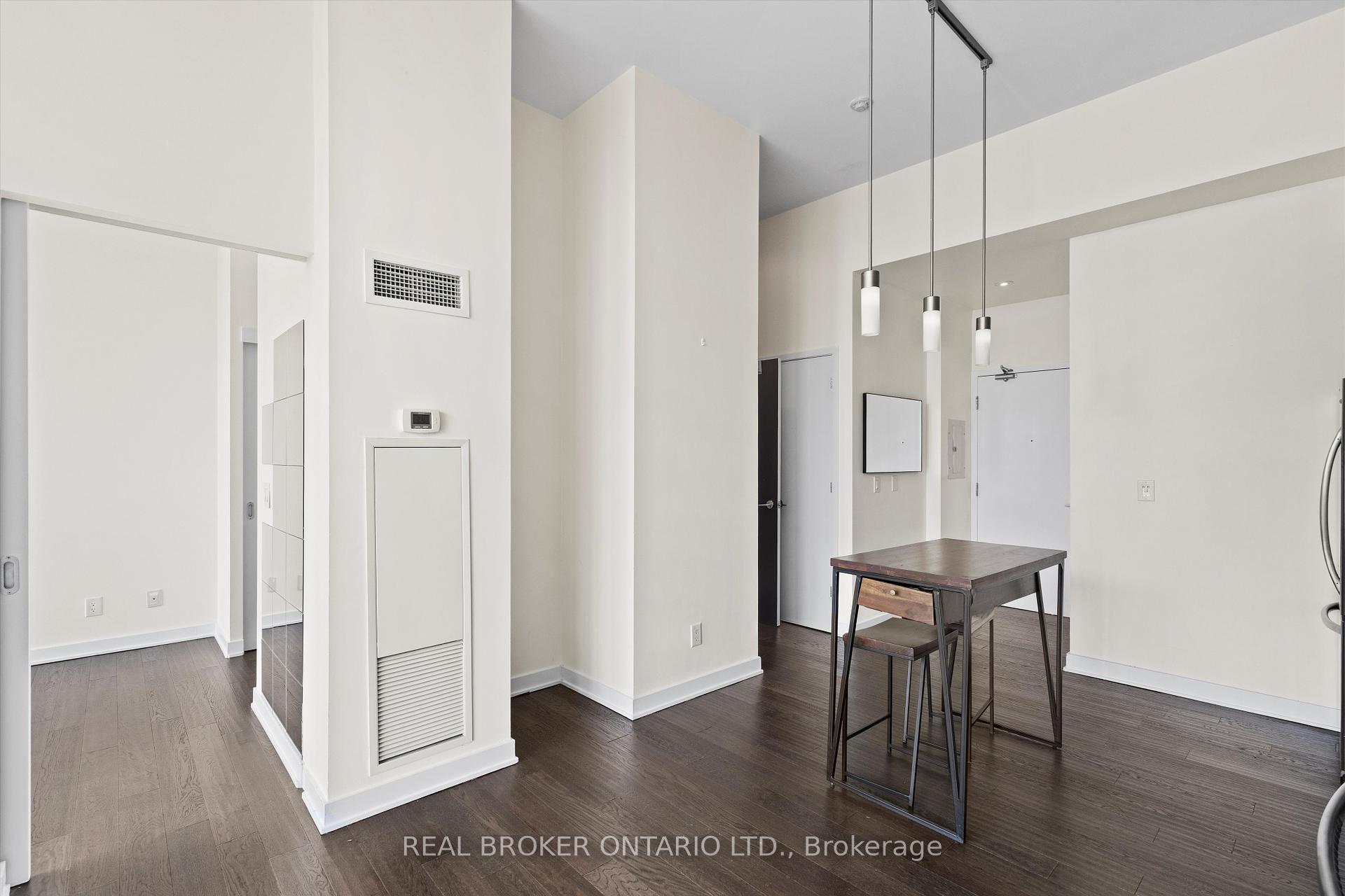 1 Bedroom Condo at 110 Charles, Toronto For sale