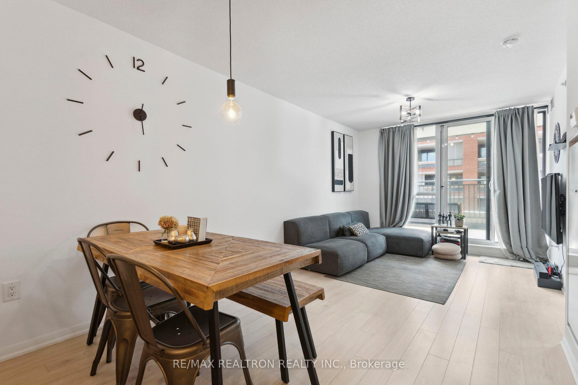 2 Bedrooms Condo at 3091 Dufferin, Toronto For sale