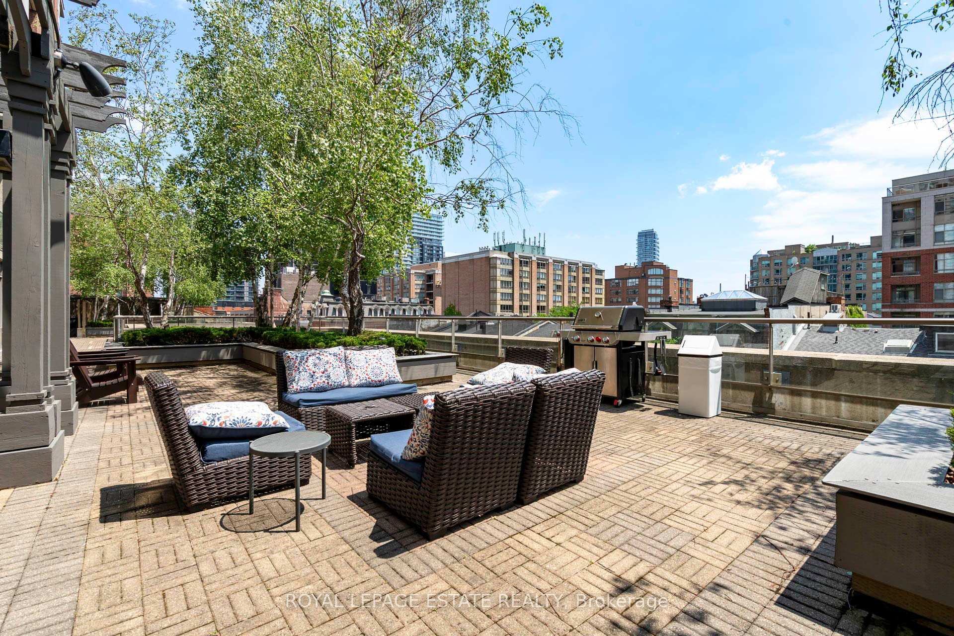 2 Bedrooms Condo at 168 King, Toronto For sale