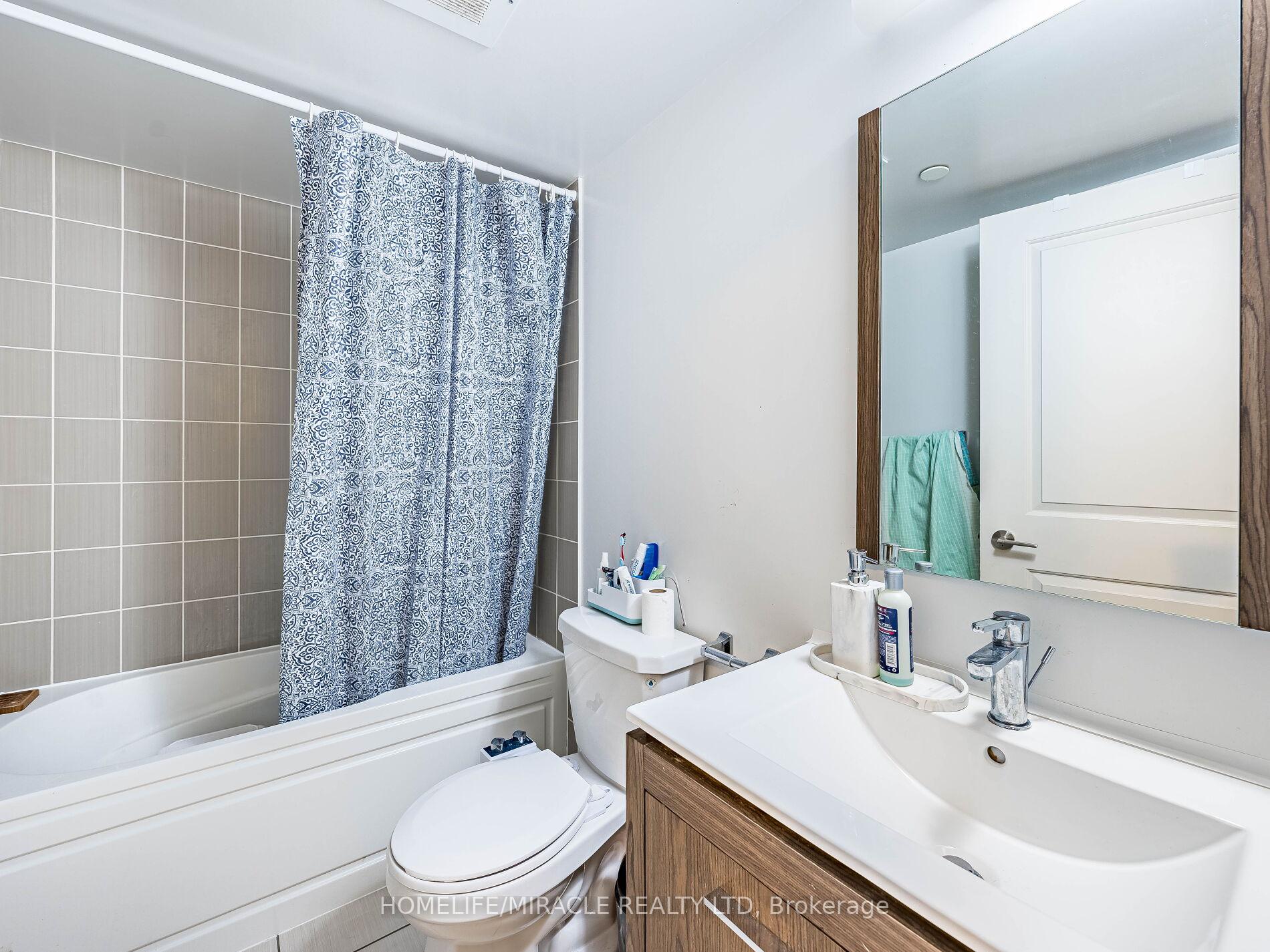 3 Bedrooms Condo at 30 Meadowglen, Toronto For sale