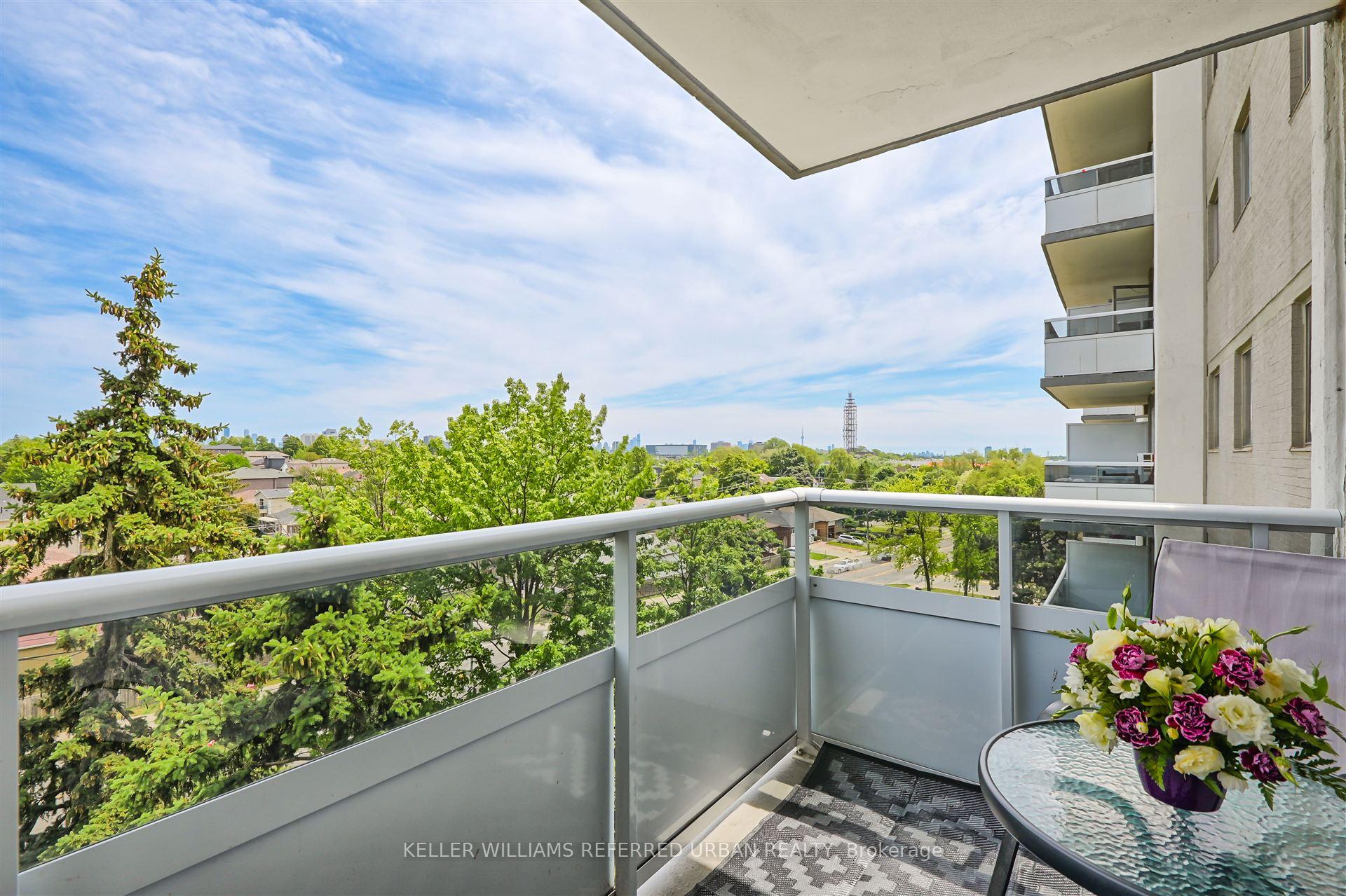2 Bedrooms Condo at 940 Caledonia, Toronto For sale