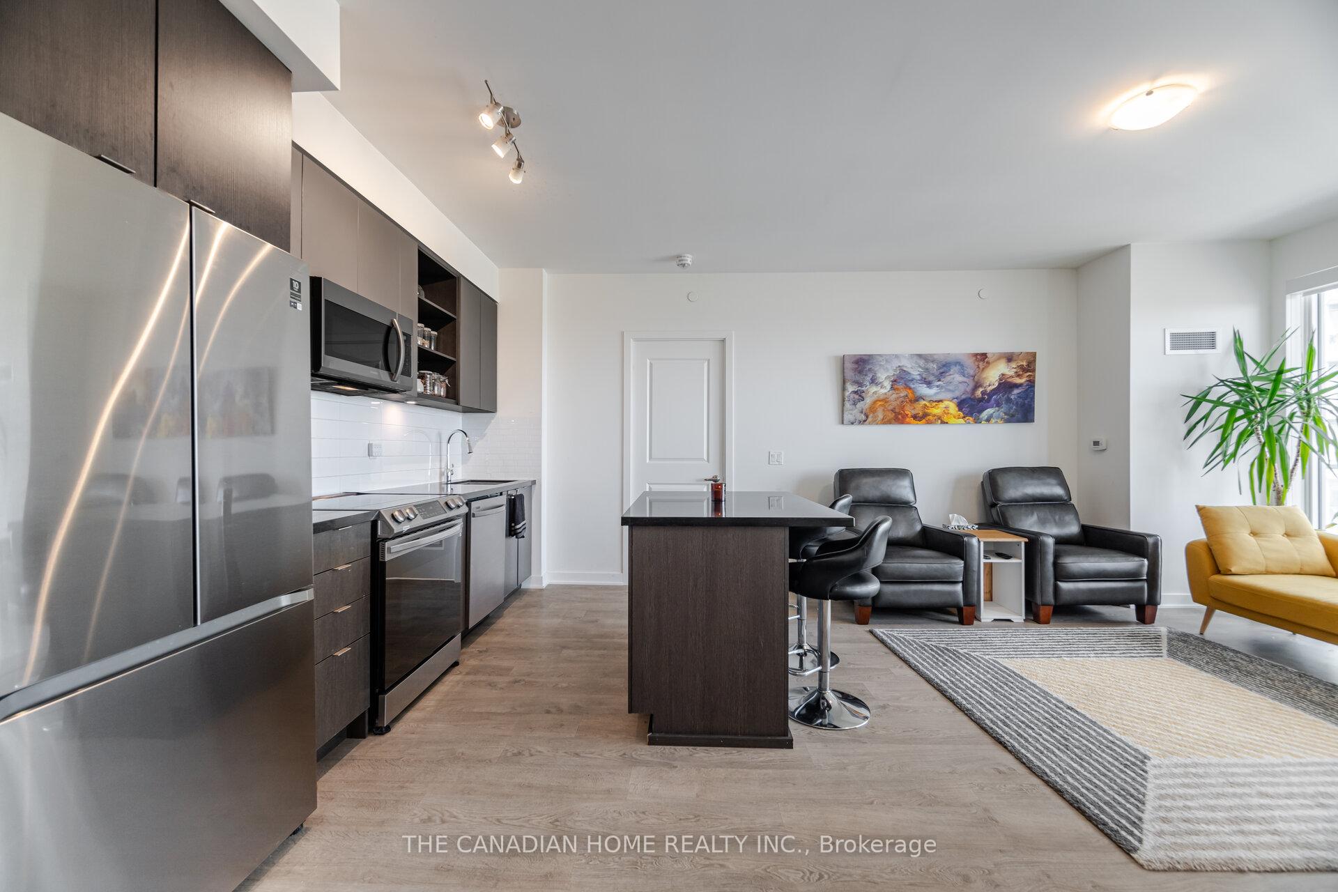 3 Bedrooms Condo at 4655 Metcalfe, Mississauga For sale