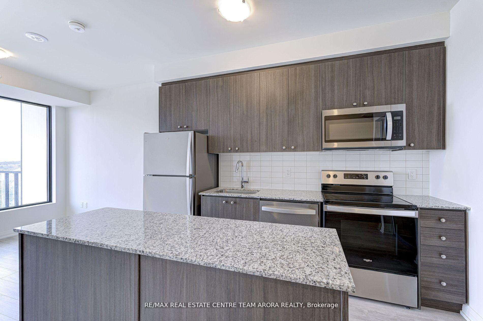 2 Bedrooms Condo at 1415 Dundas, Oakville For sale