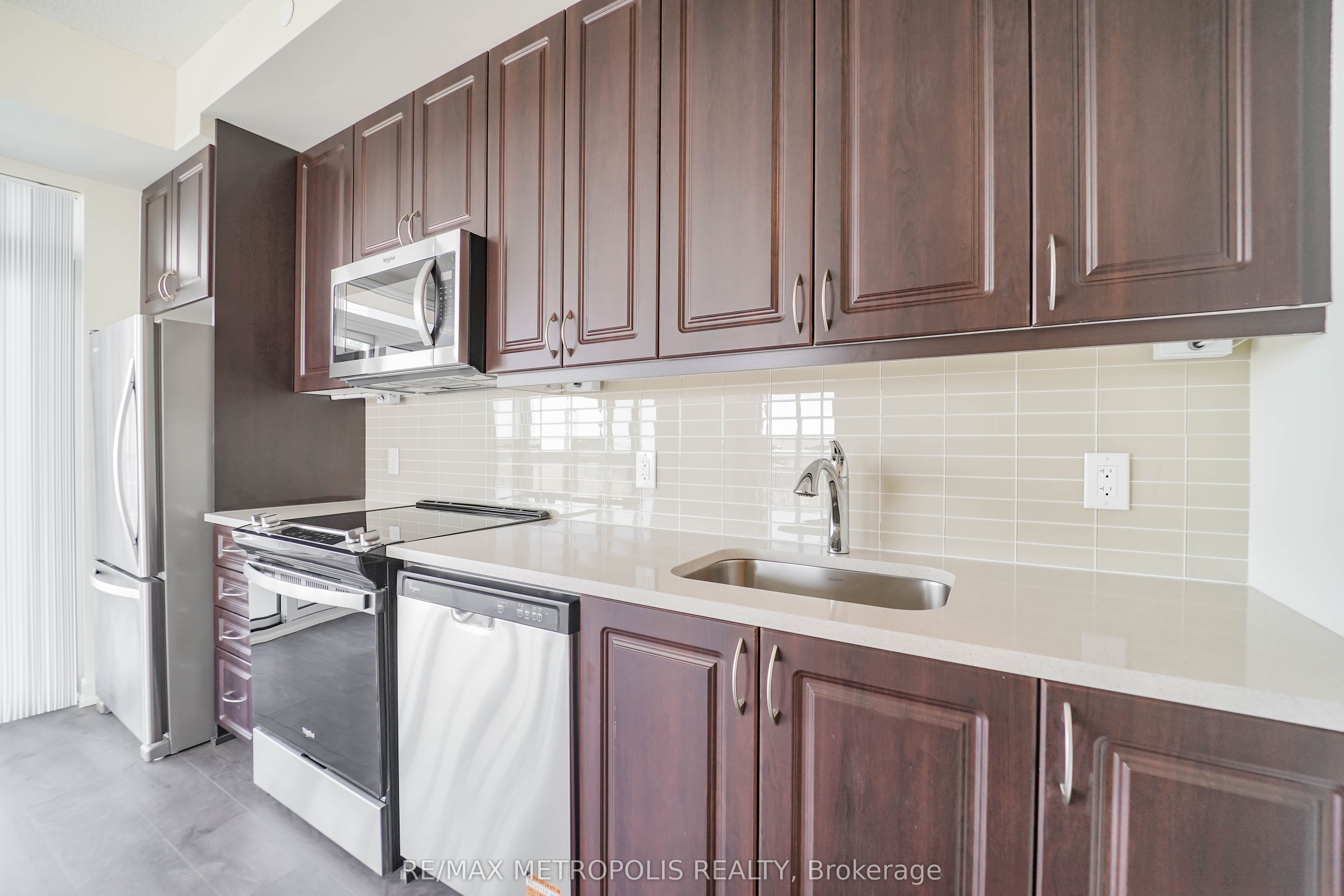 38 Annie Craig Drive, #3611