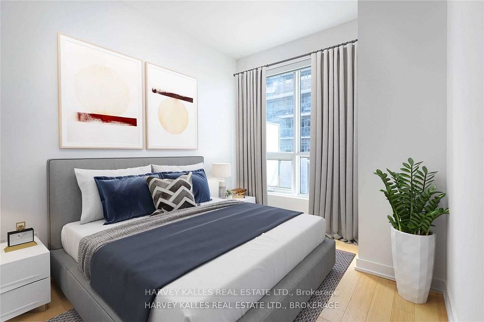 1030 King Street W 1002