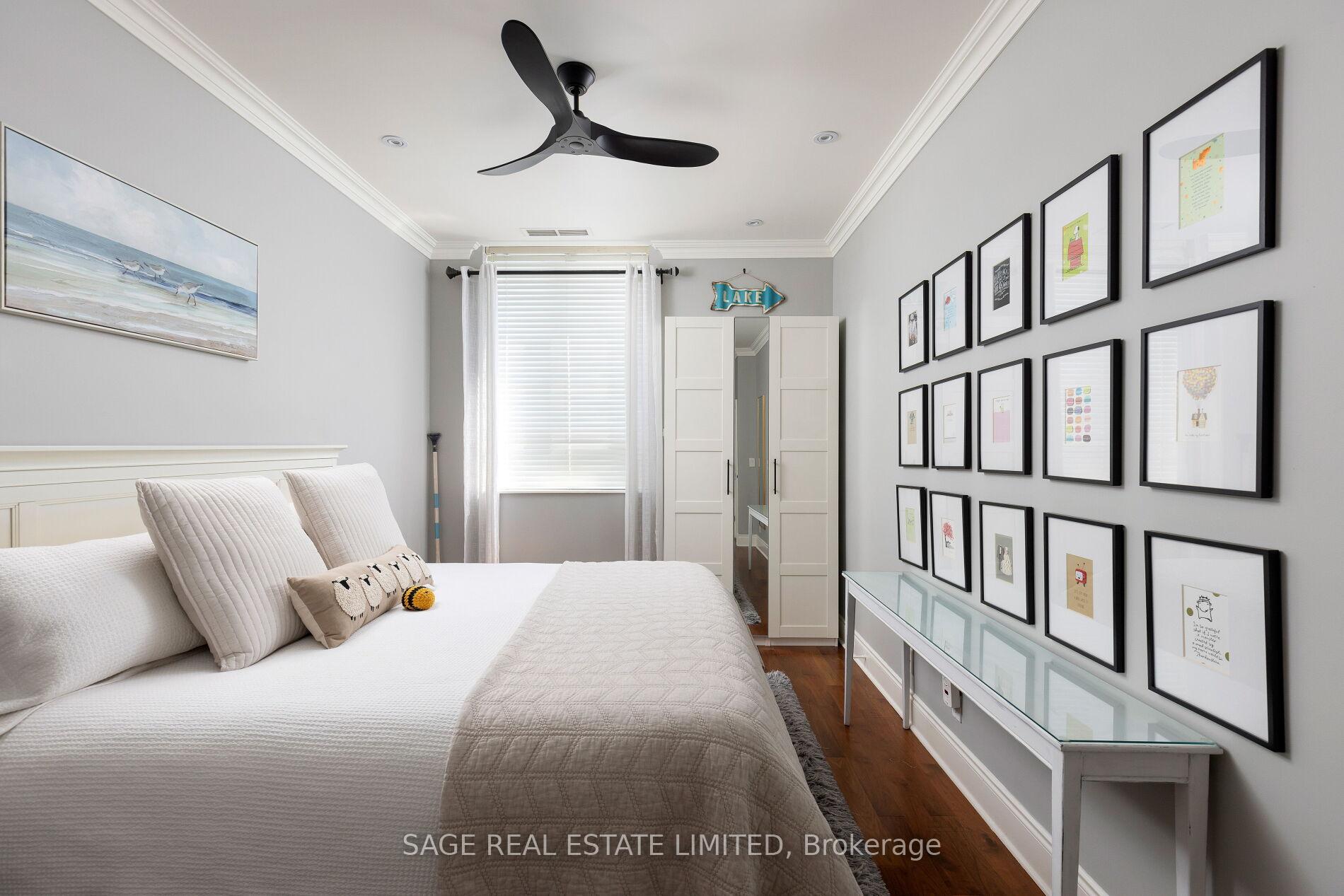2 Bedrooms Condo at 25 Earlington, Toronto For sale