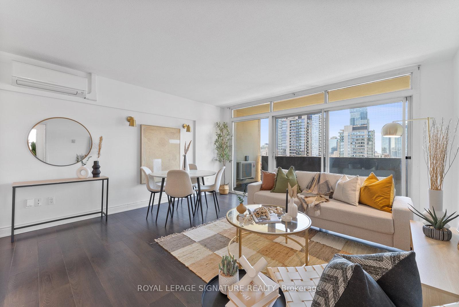 2 Bedrooms Condo at 40 Homewood, Toronto For sale