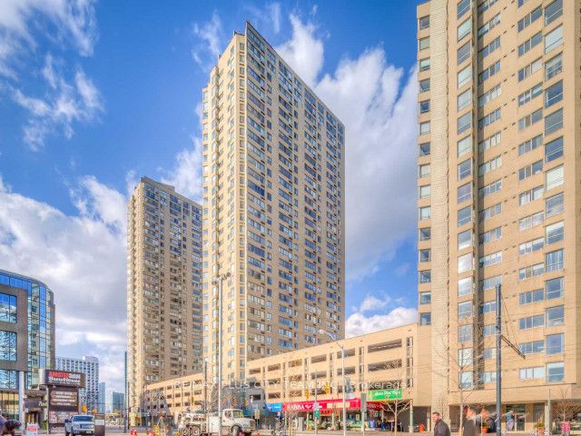 260 Queens Quay