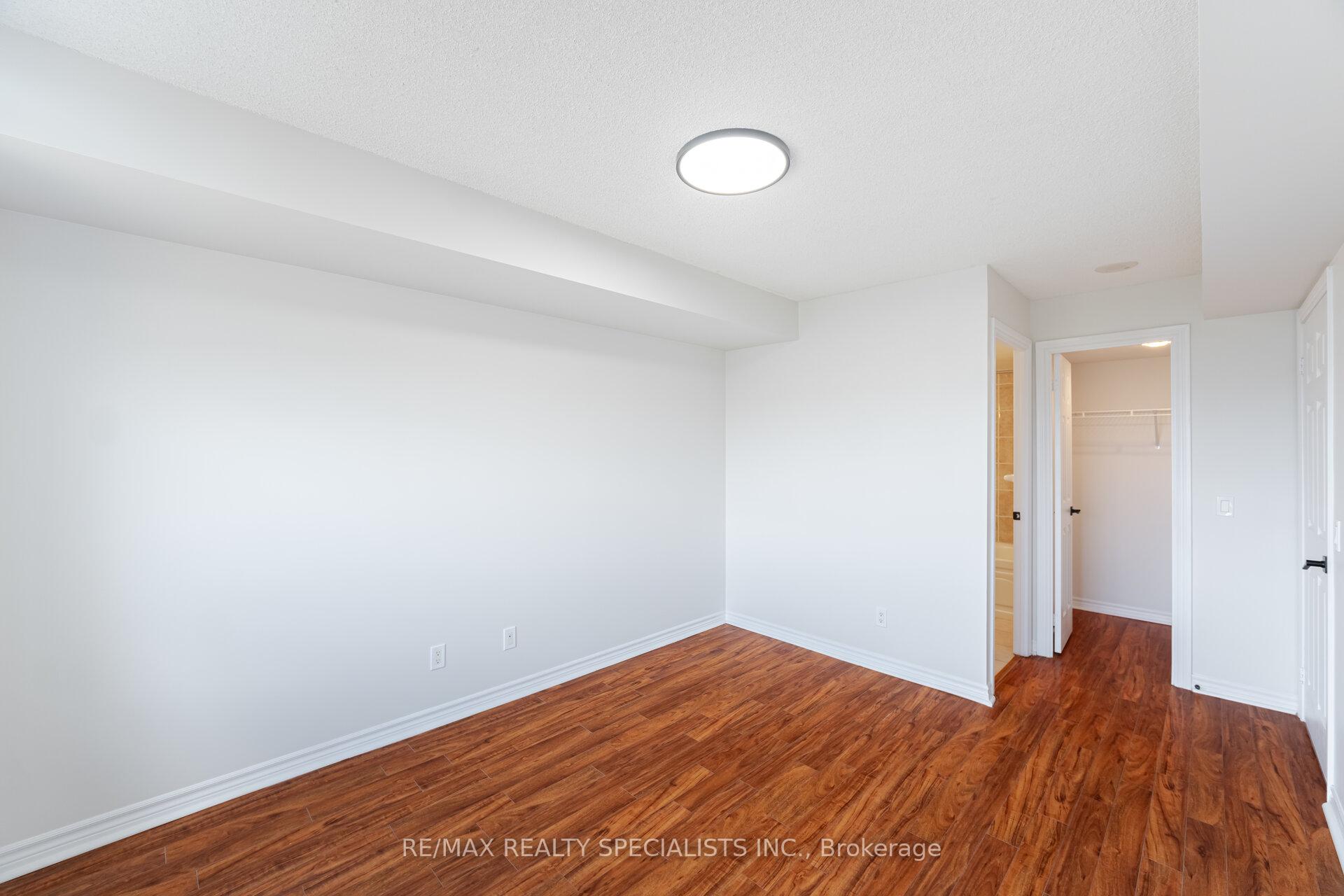 3 Bedrooms Condo at 700 Humberwood, Toronto For sale