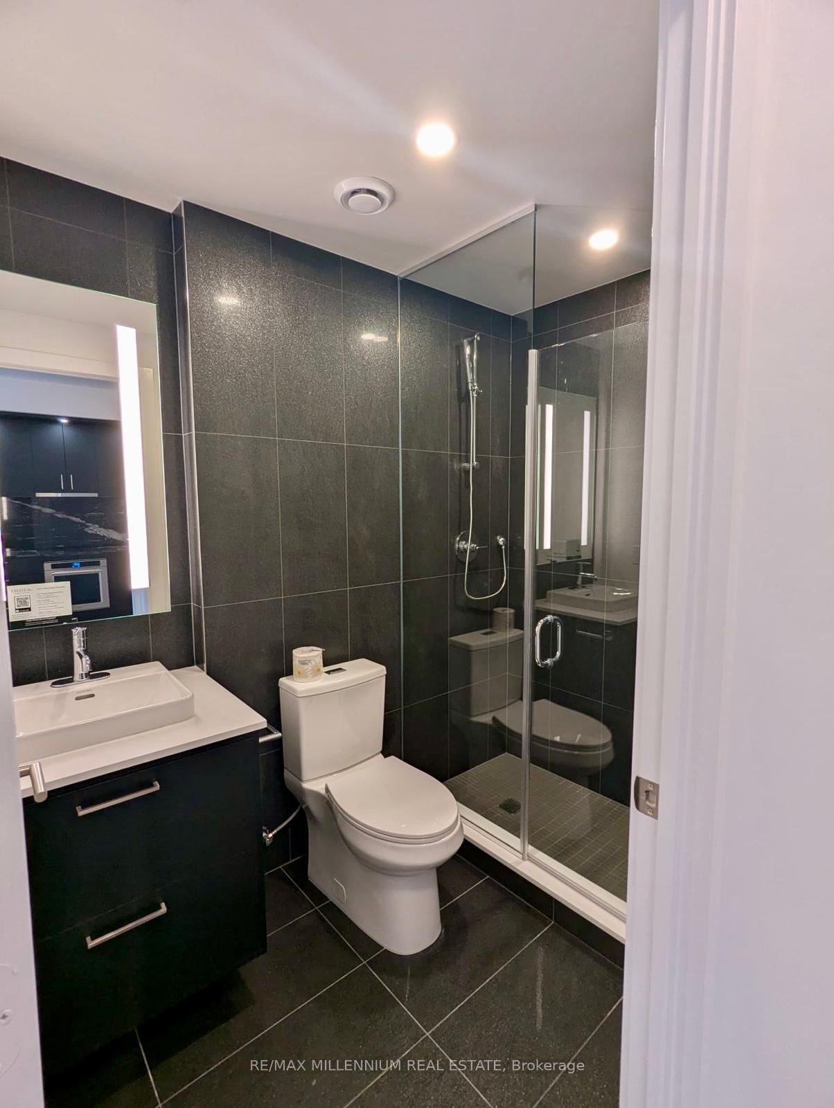 1 Bedroom Condo at 10 Inn on the park, Toronto For sale