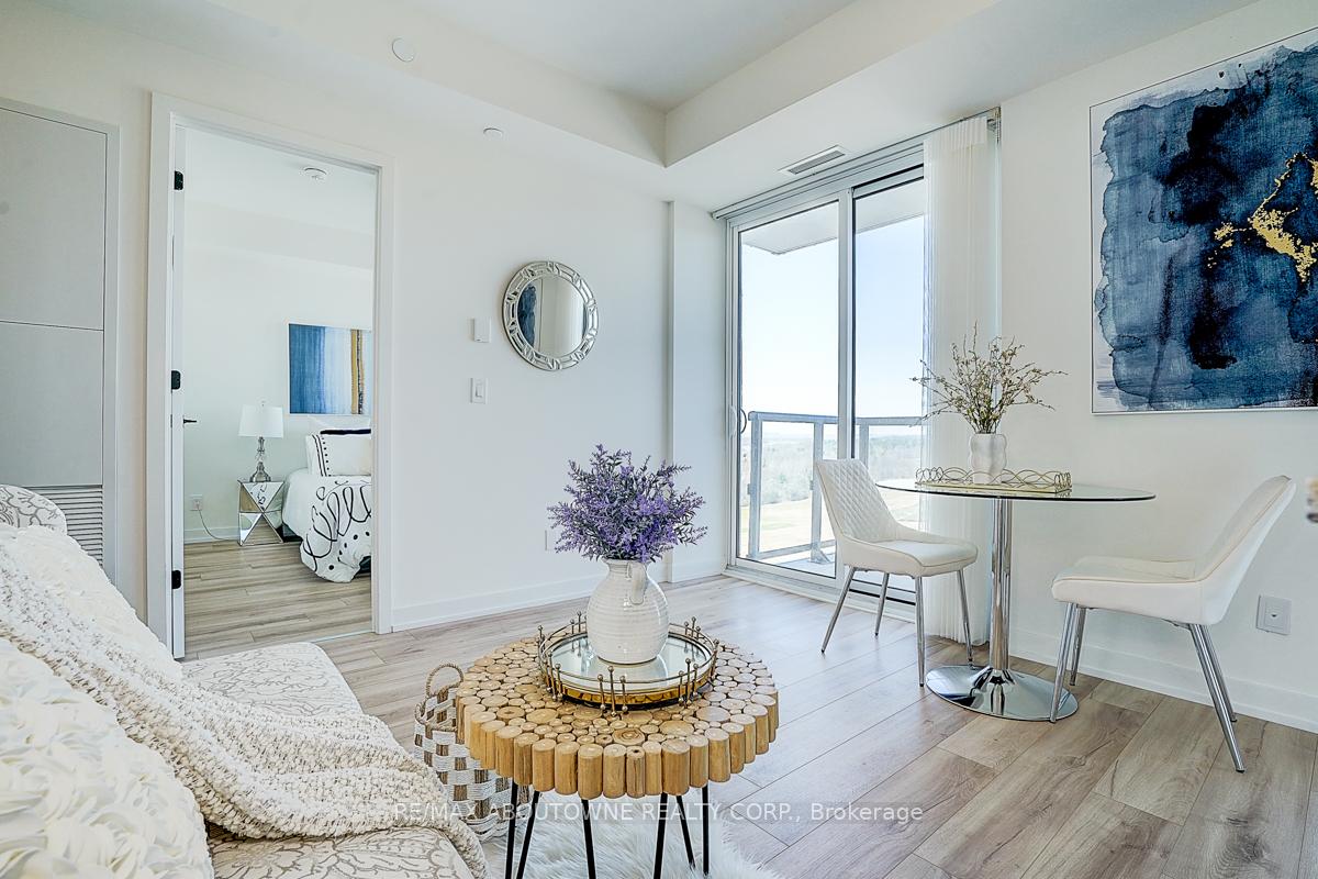 1 Bedroom Condo at 335 Wheat Boom,  Oakville For sale