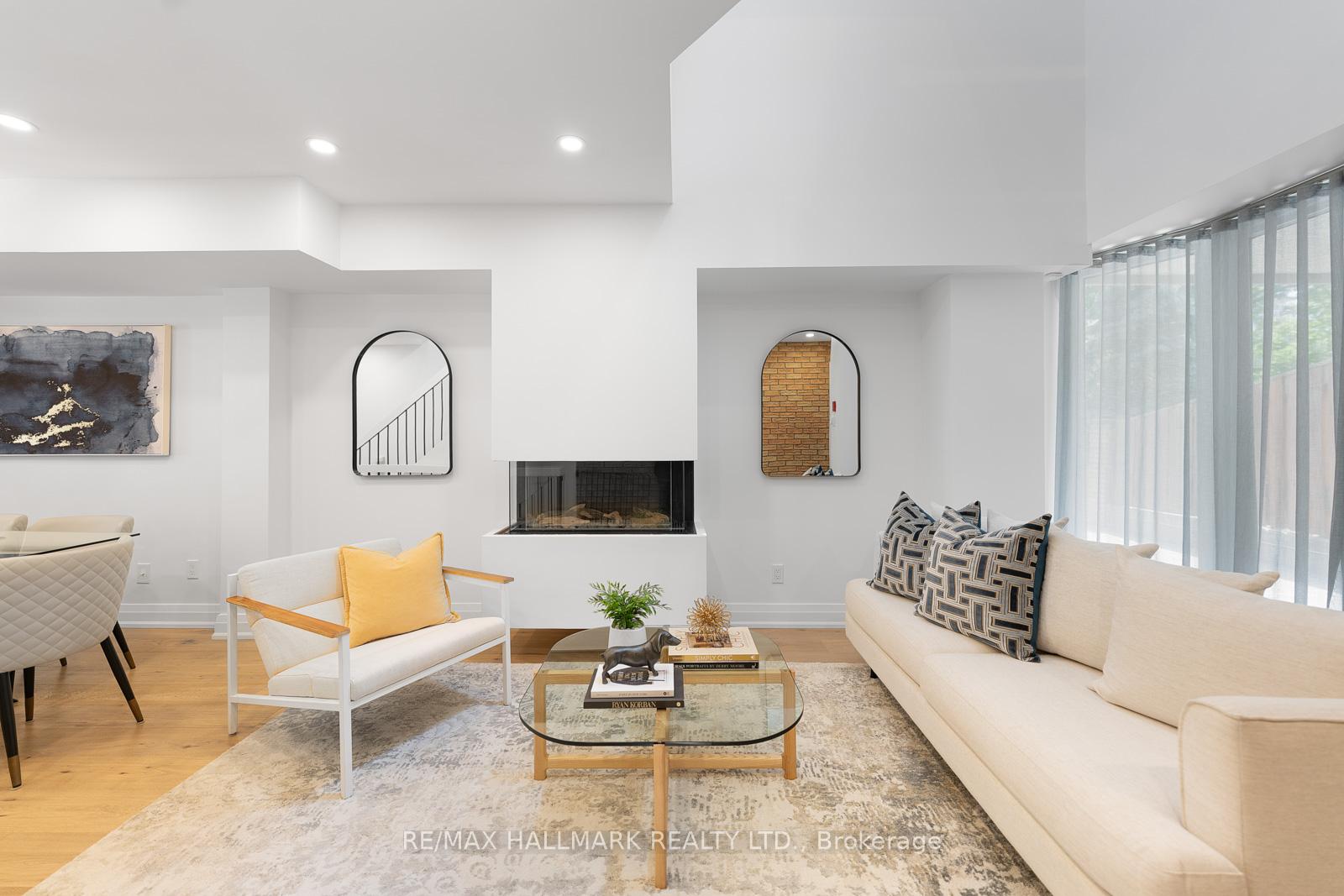 4 Bedrooms Condo at 95 Summerhill, Toronto For sale