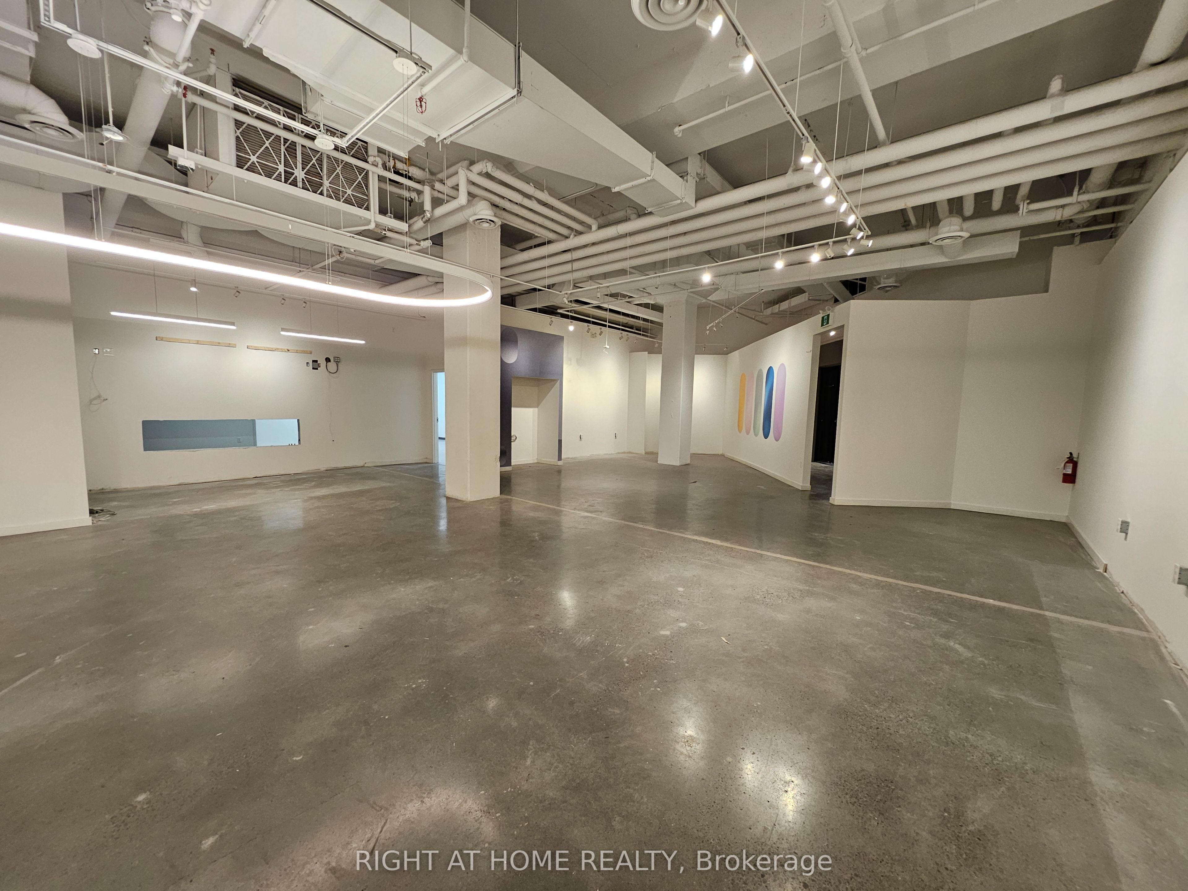 5095 Yonge Street, #A005