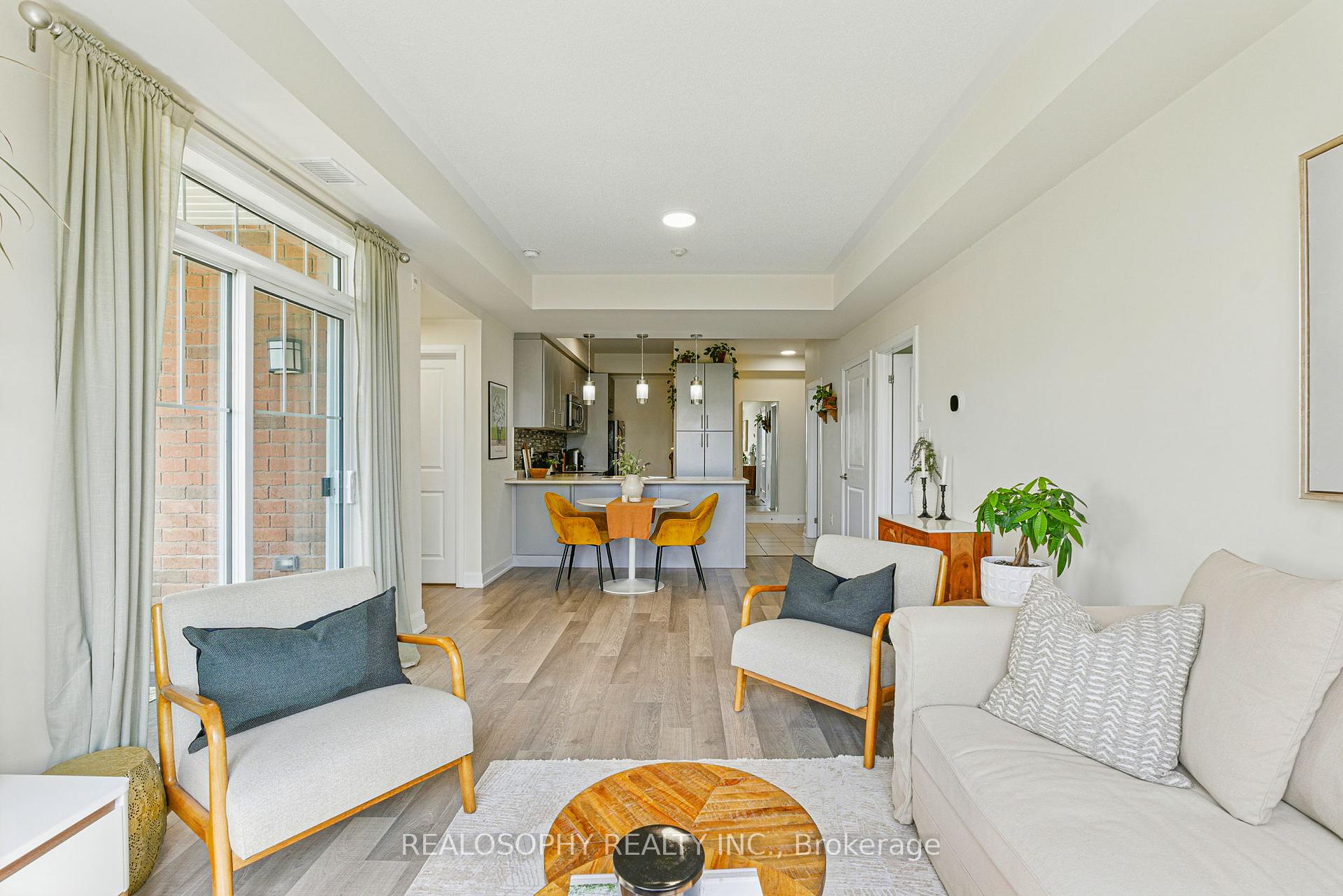 2 Bedrooms Condo at 2333 Sawgrass, Oakville For sale