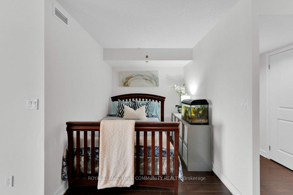 2 Bedrooms Condo at 185 Bonis, Toronto For sale