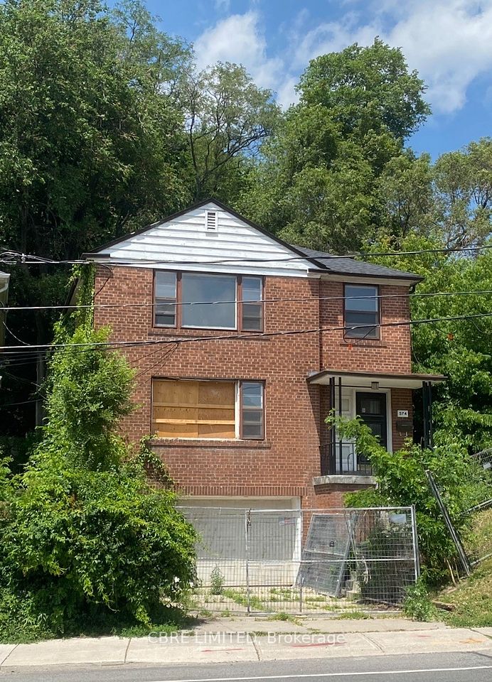 574 Davenport