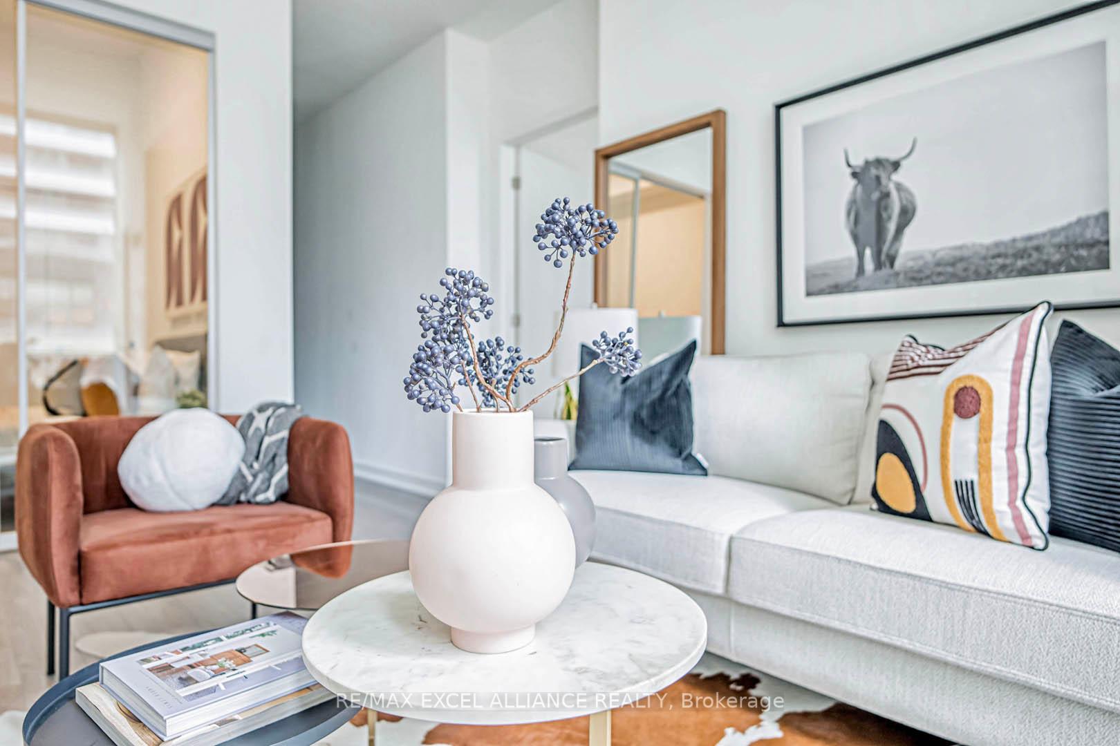 2 Bedrooms Condo at 357 King,  Toronto For sale