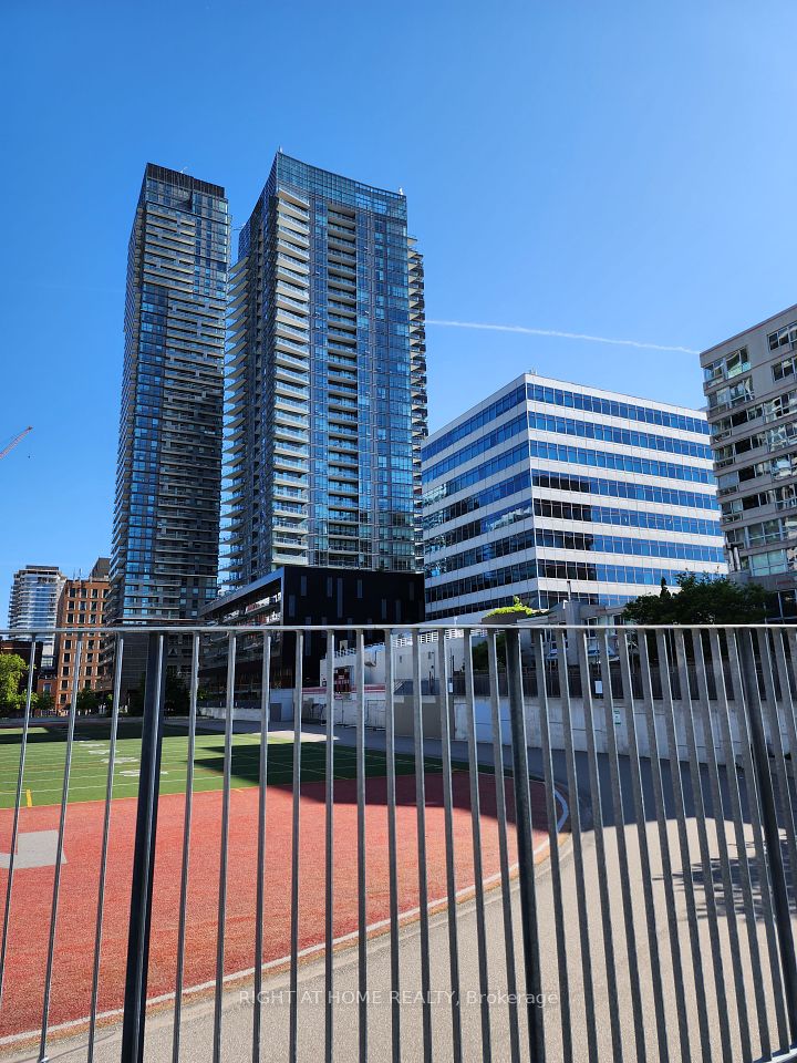 30 Roehampton