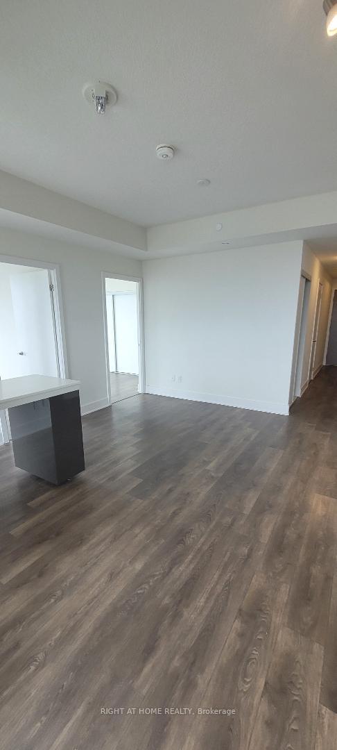2 Bedrooms Condo at 188 Fairview mall, Toronto For sale