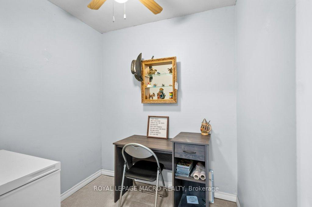 2 Bedrooms Condo at 483 Claridge, Burlington For sale