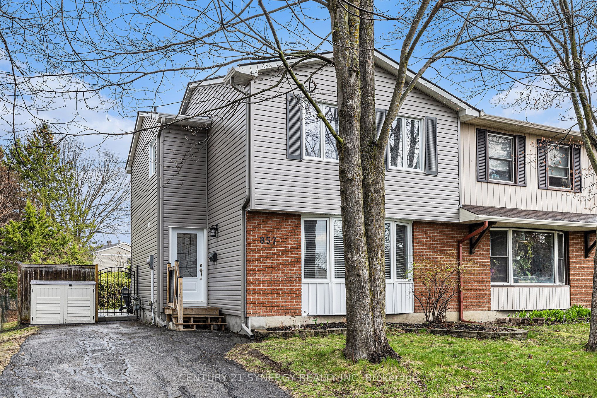 857 Lawnsberry Drive, OrleansCumberlandandArea, ON K1E 1X8