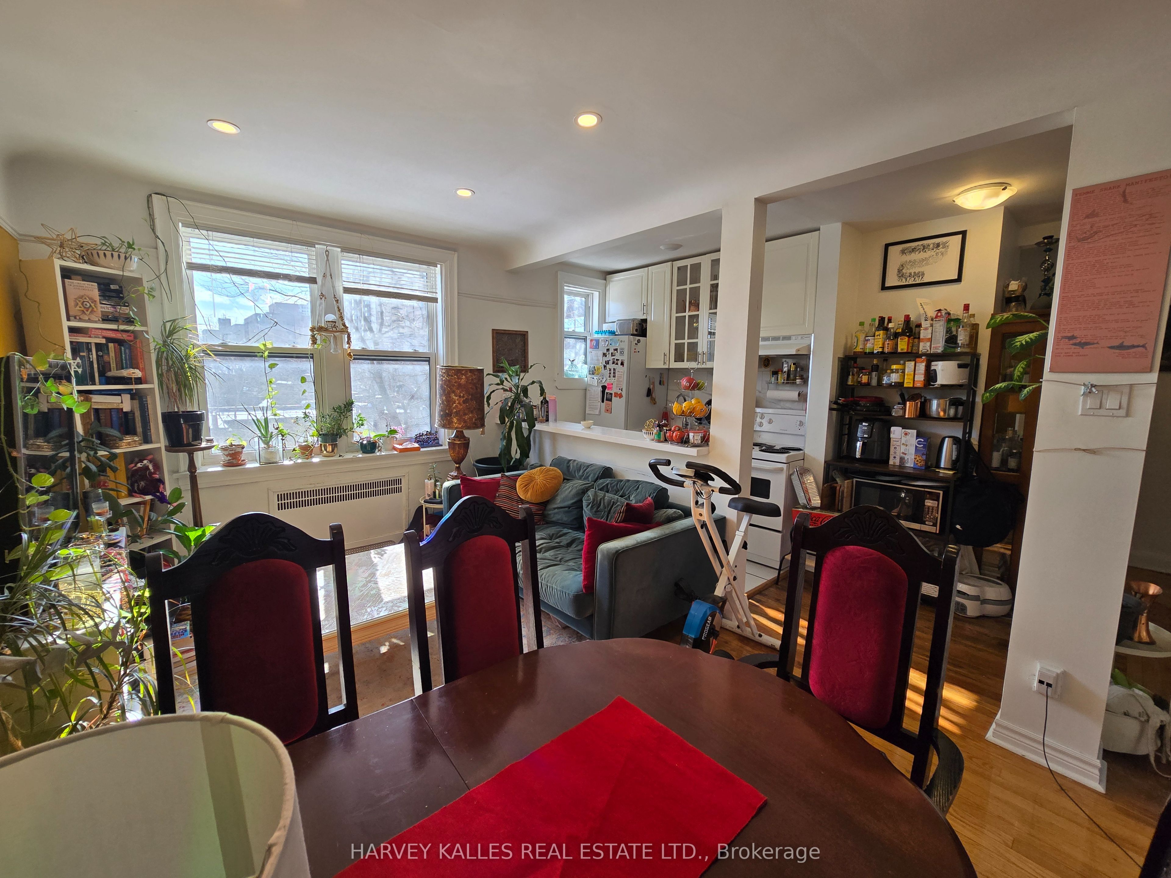 404 Spadina Road 405